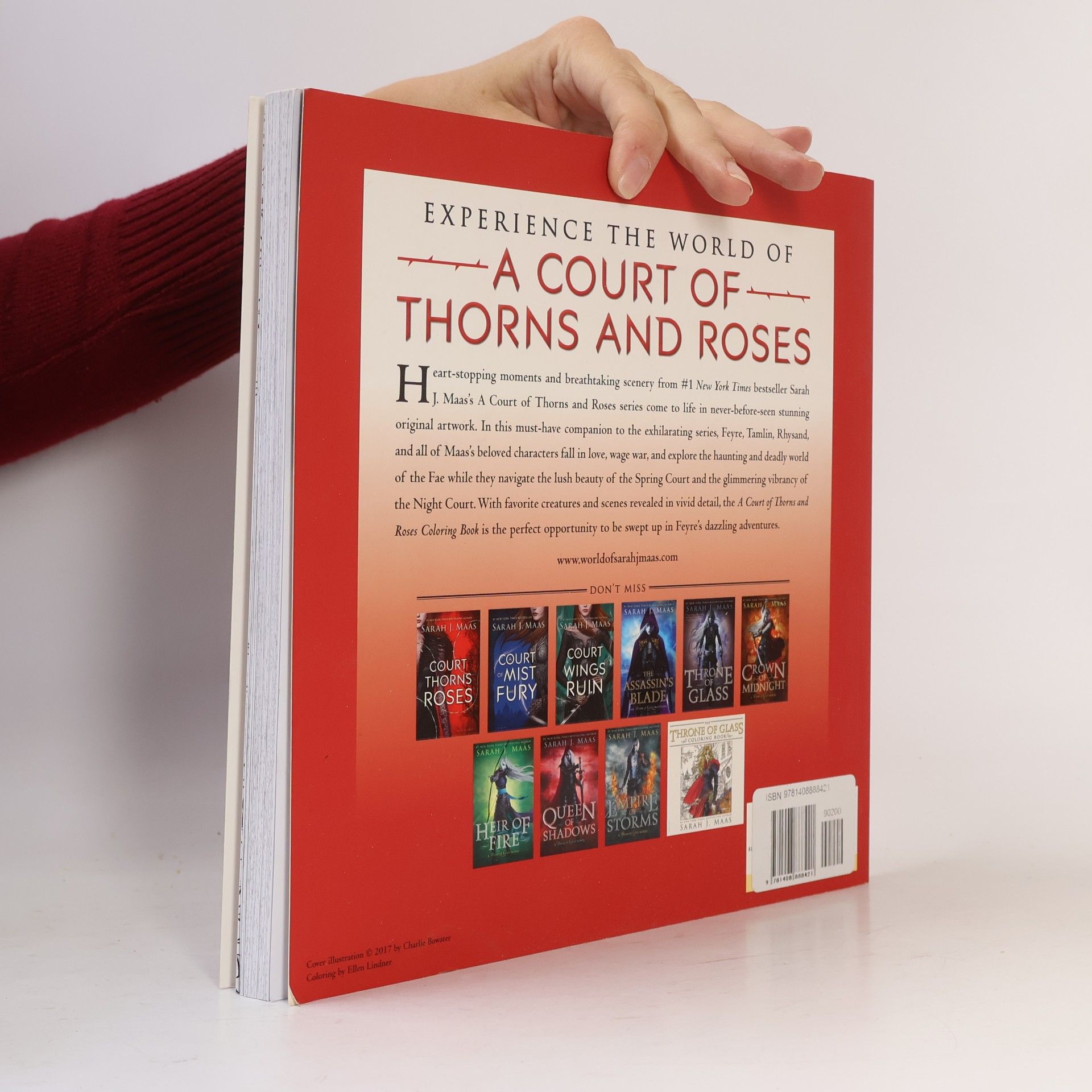 Sarah J. Maas A Court of Thorns and Roses. Colouring Book