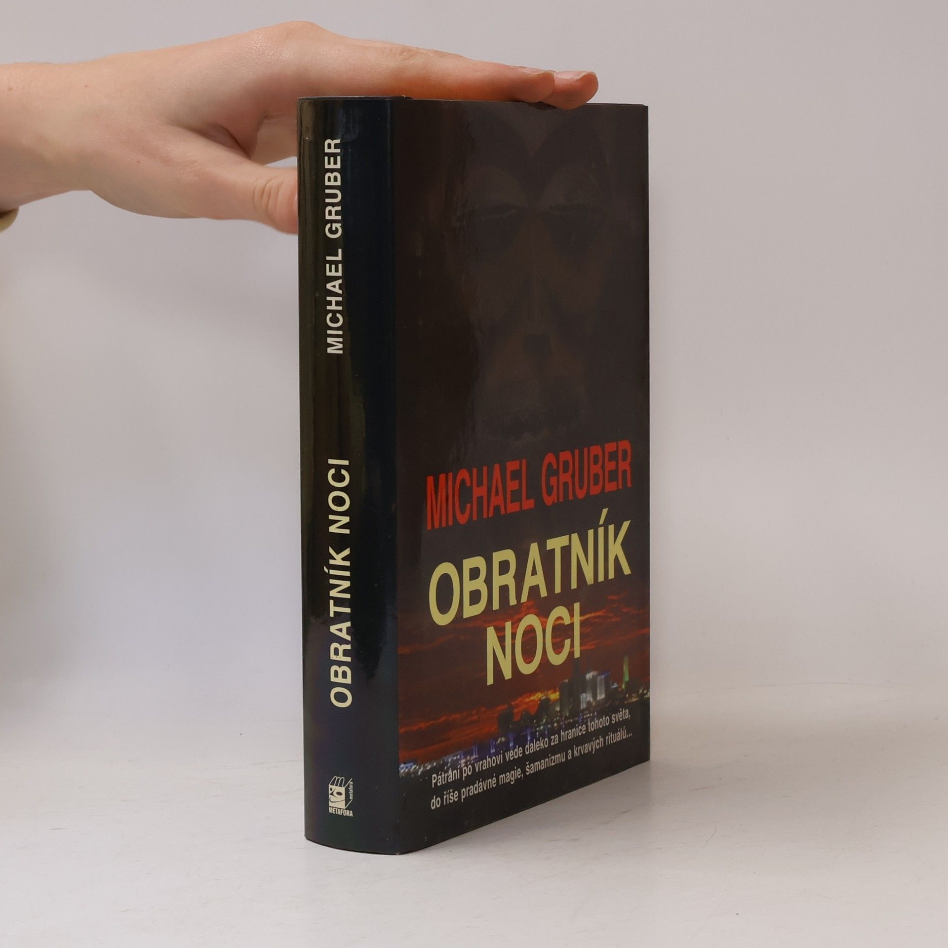 Michael Gruber Obratník noci