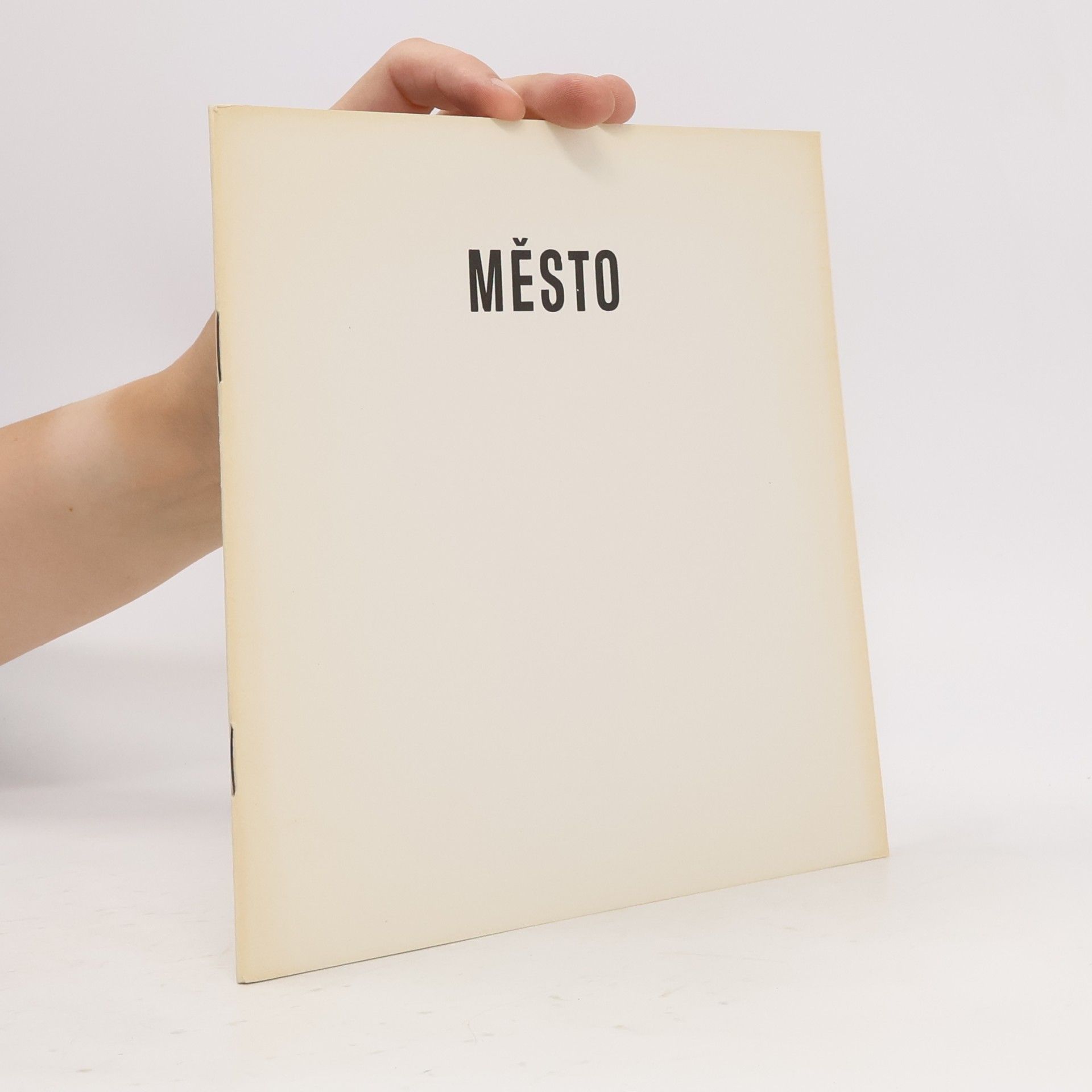 Město
