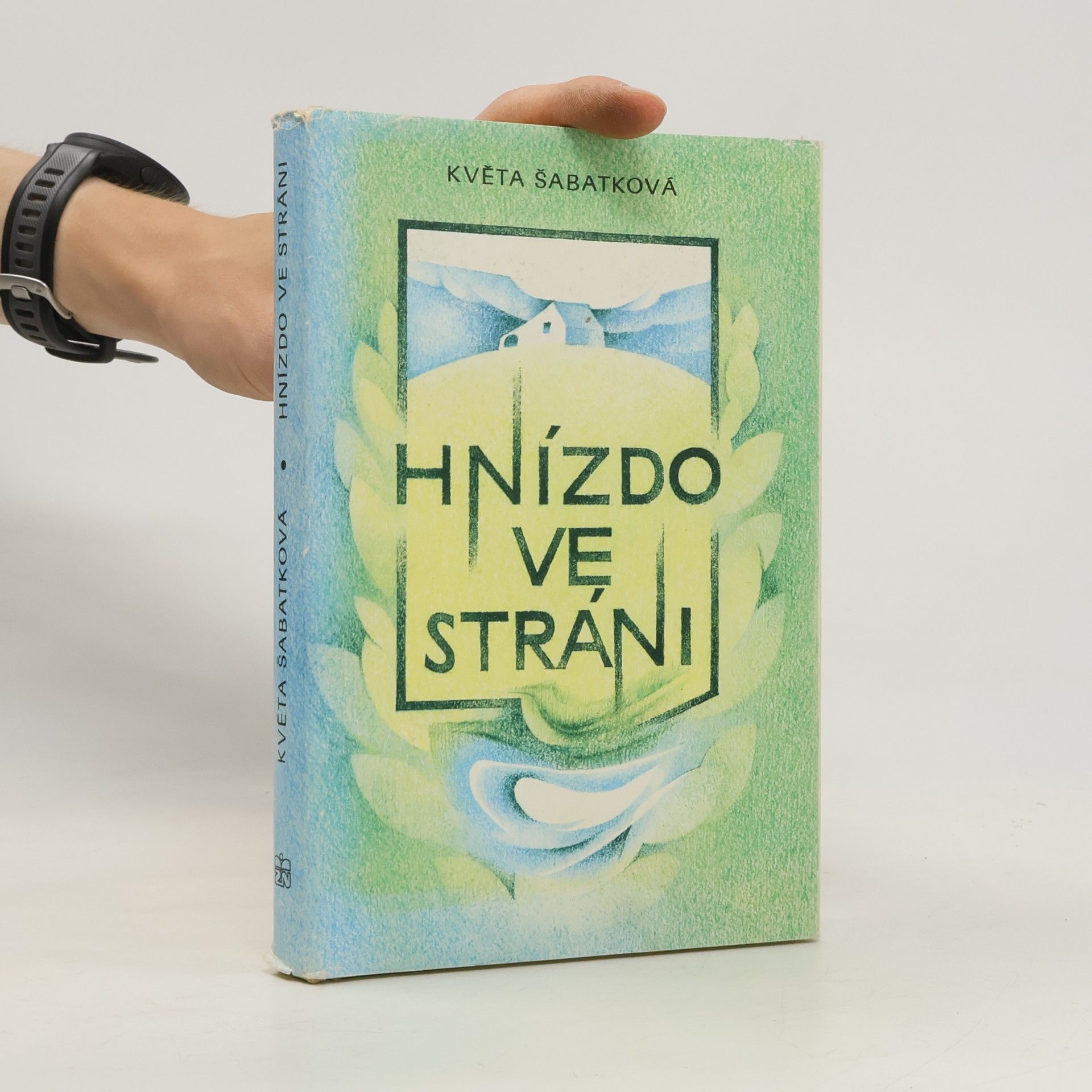 Květa Šabatková Hnízdo ve stráni