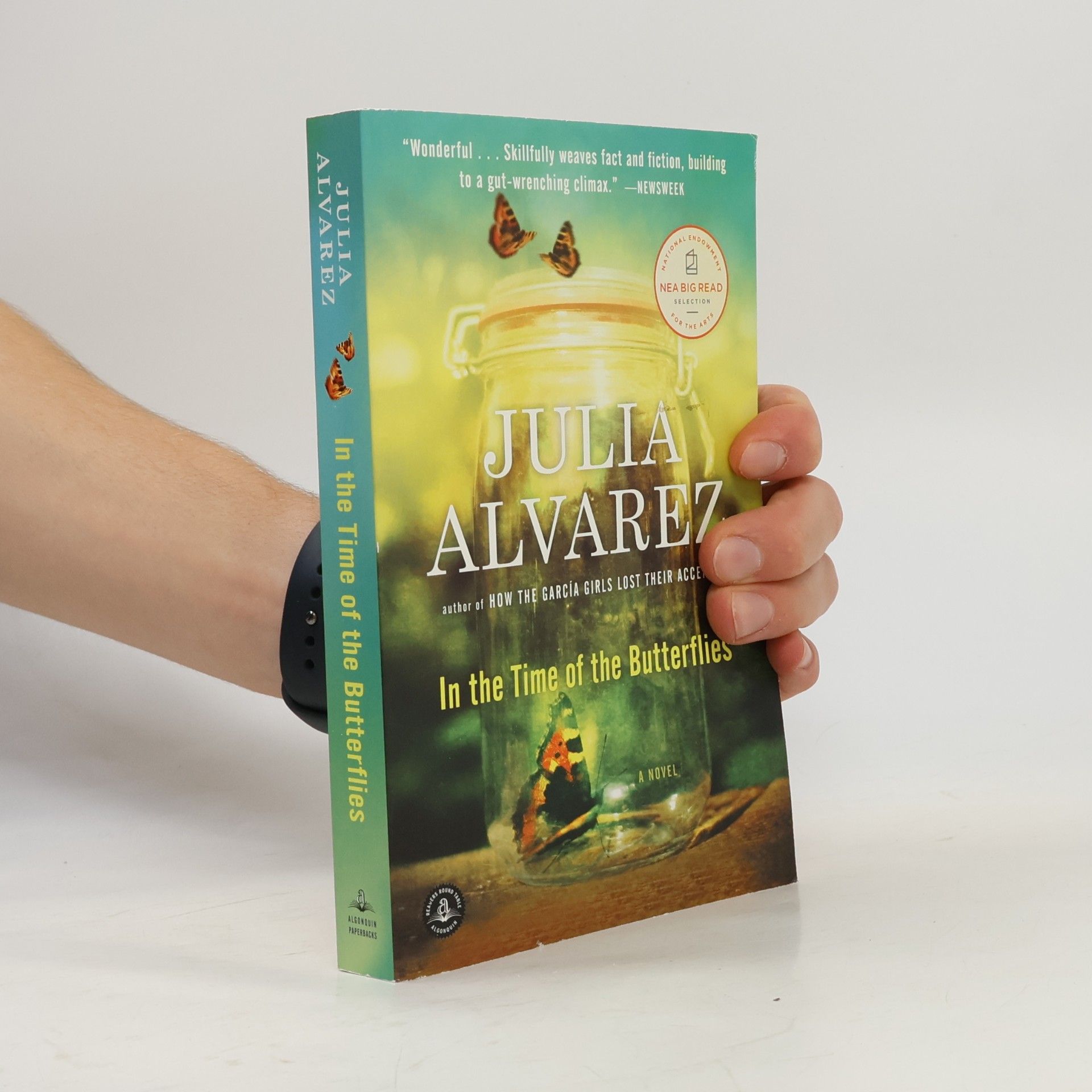 Julia Alvarez In the Time of the Butterflies