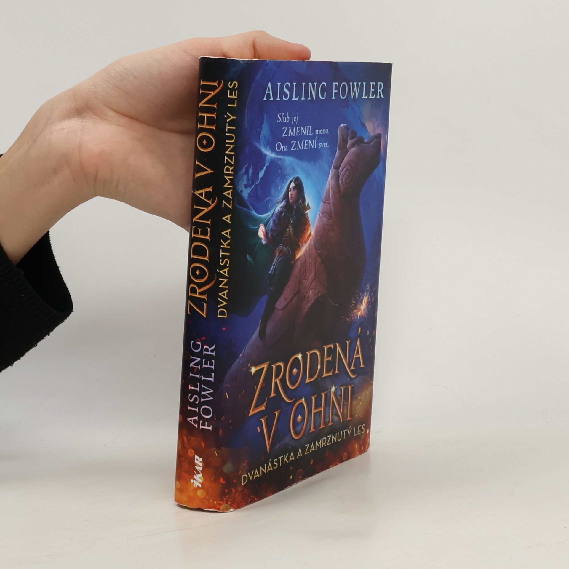 Aisling Fowler Zrodená v ohni: Dvanástka a zamrznutý les