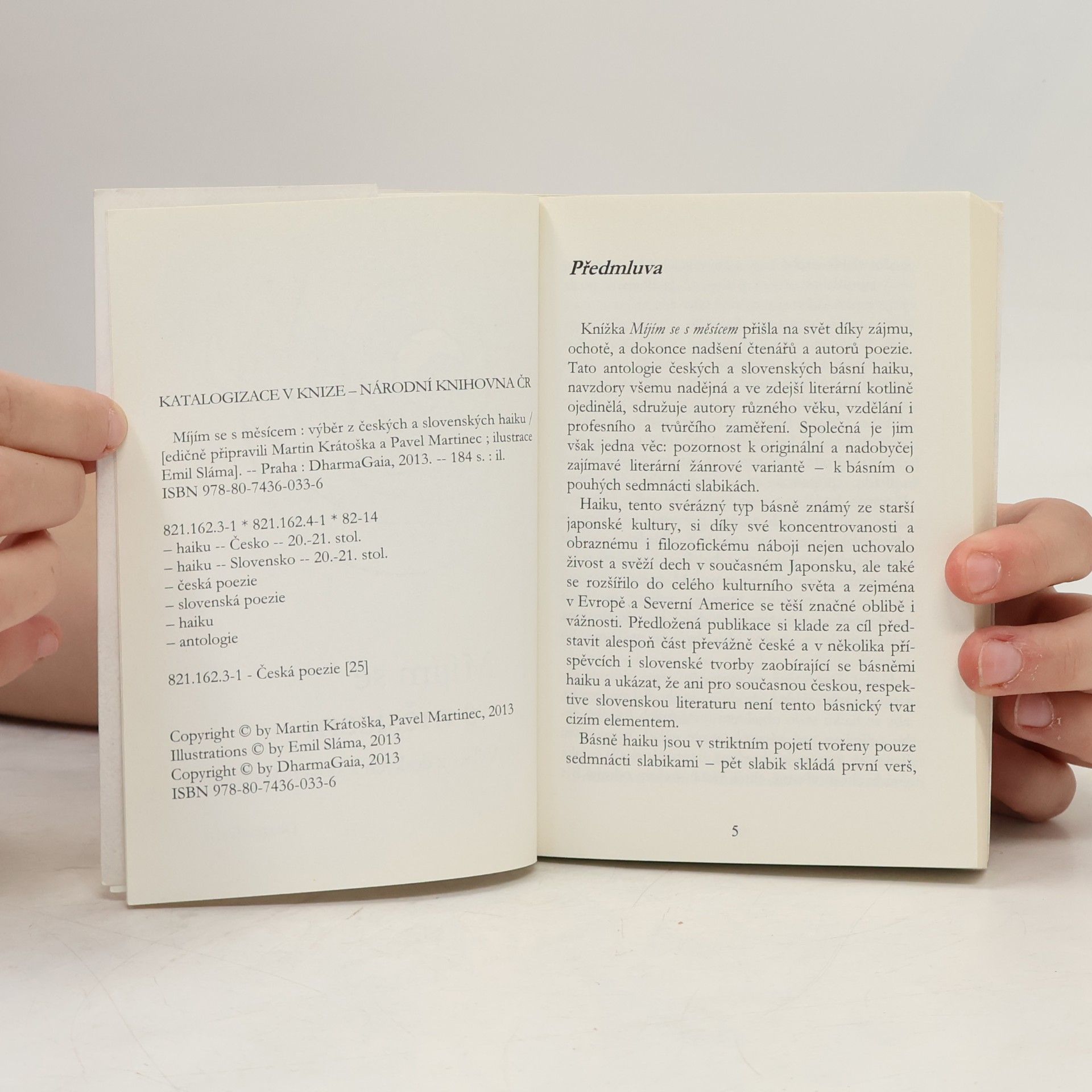 Various authors Míjím se s měsícem