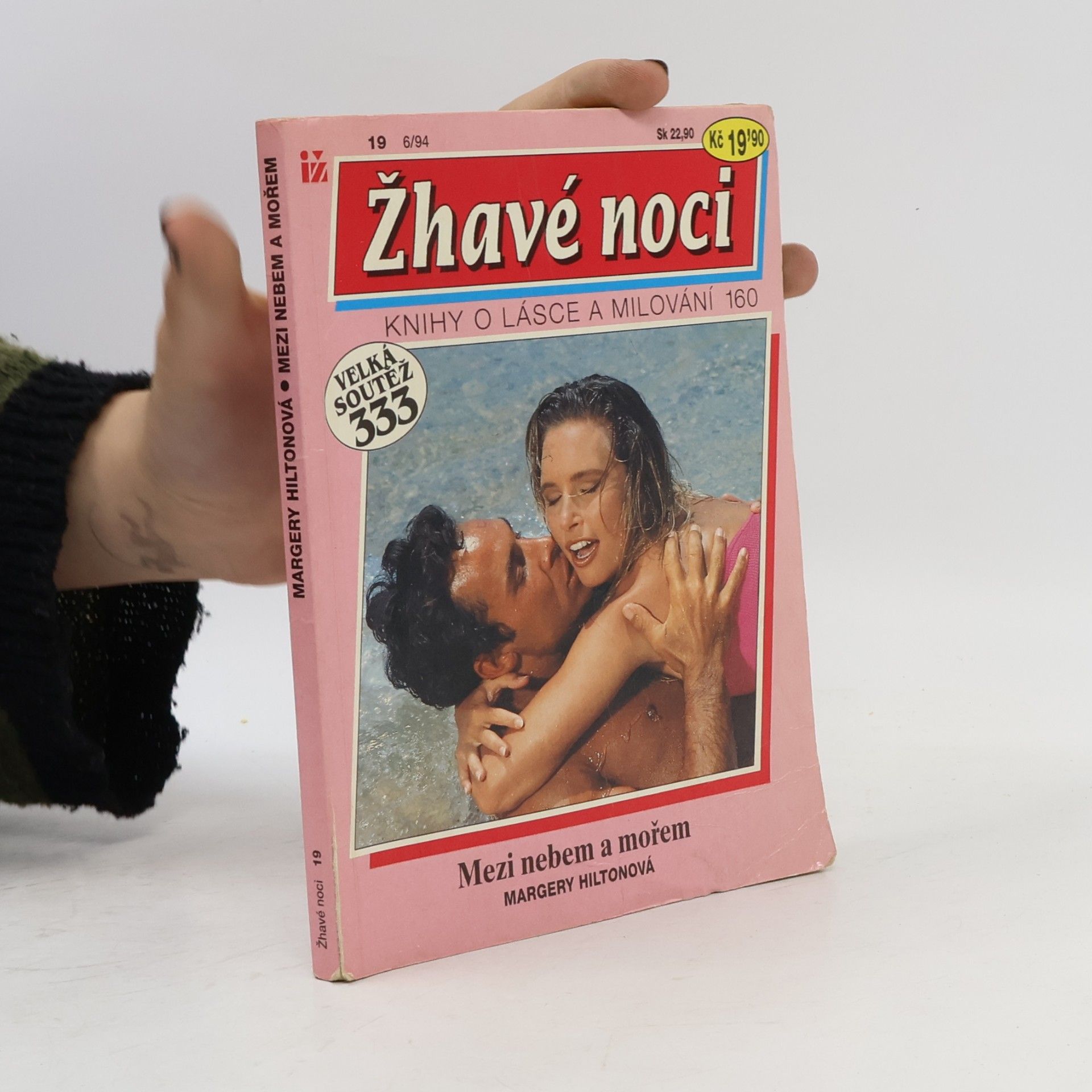 Margery Hilton Žhavé noci - 19: Mezi nebem a mořem