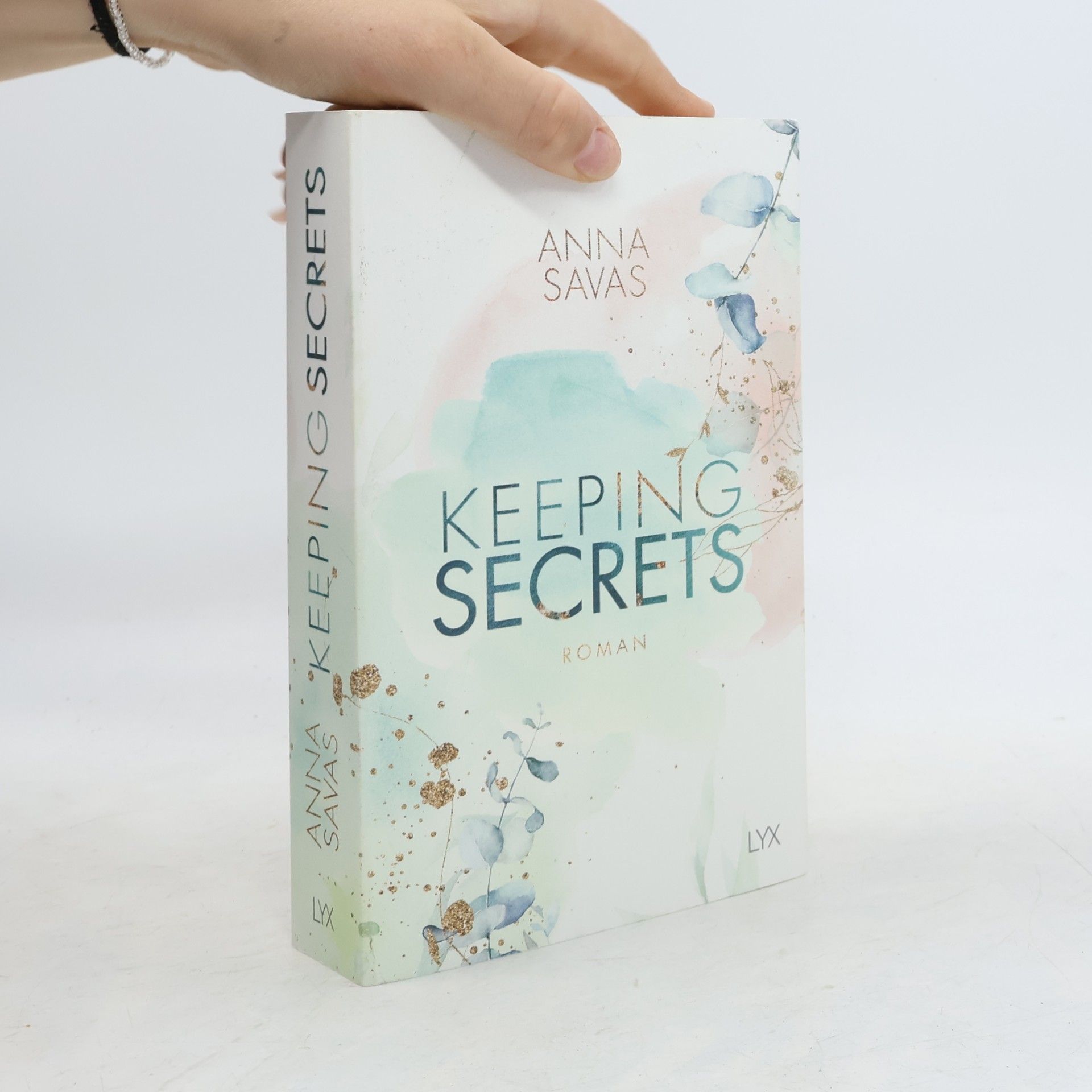Anna Savas Keeping secrets