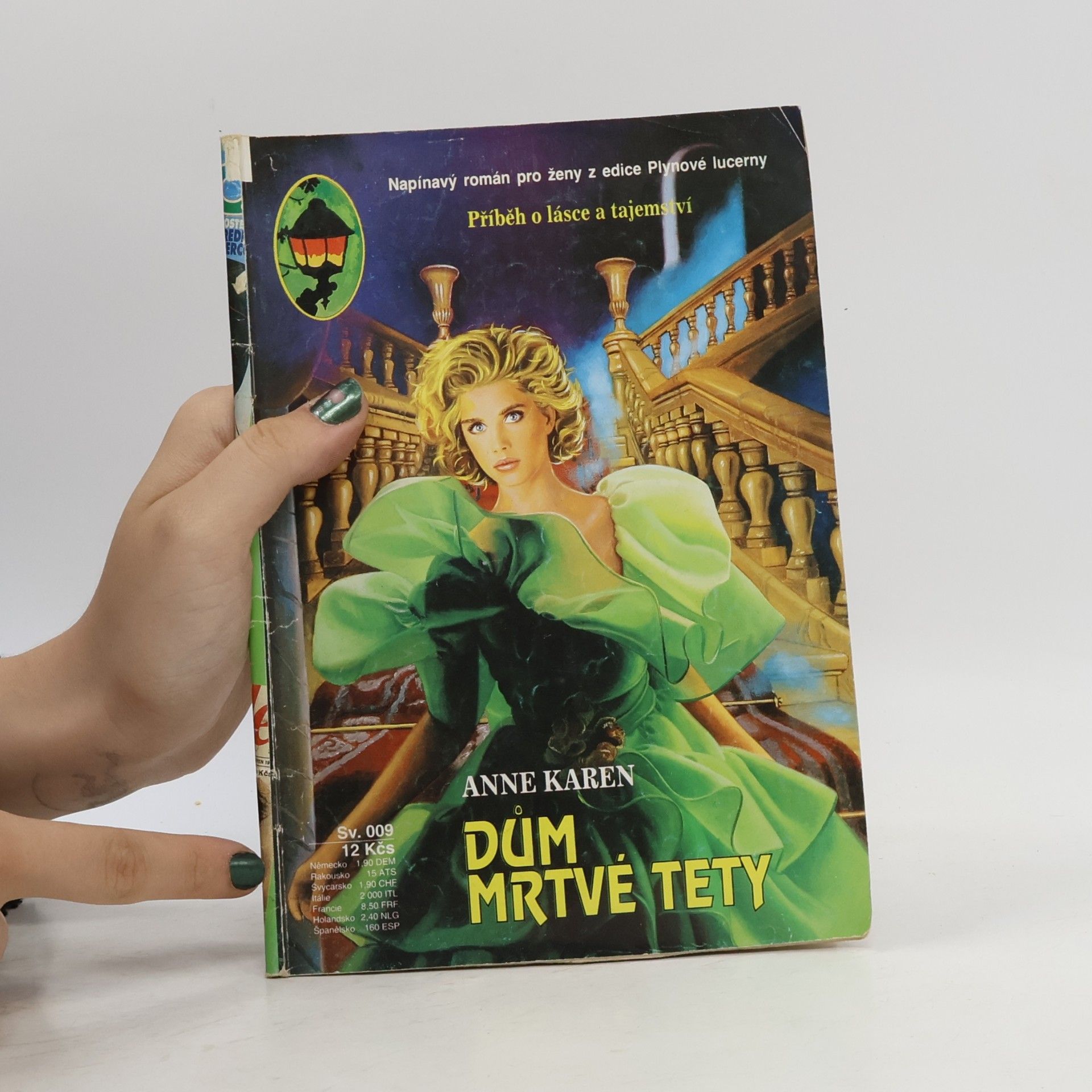 Anne Karen Dům mrtvé tety