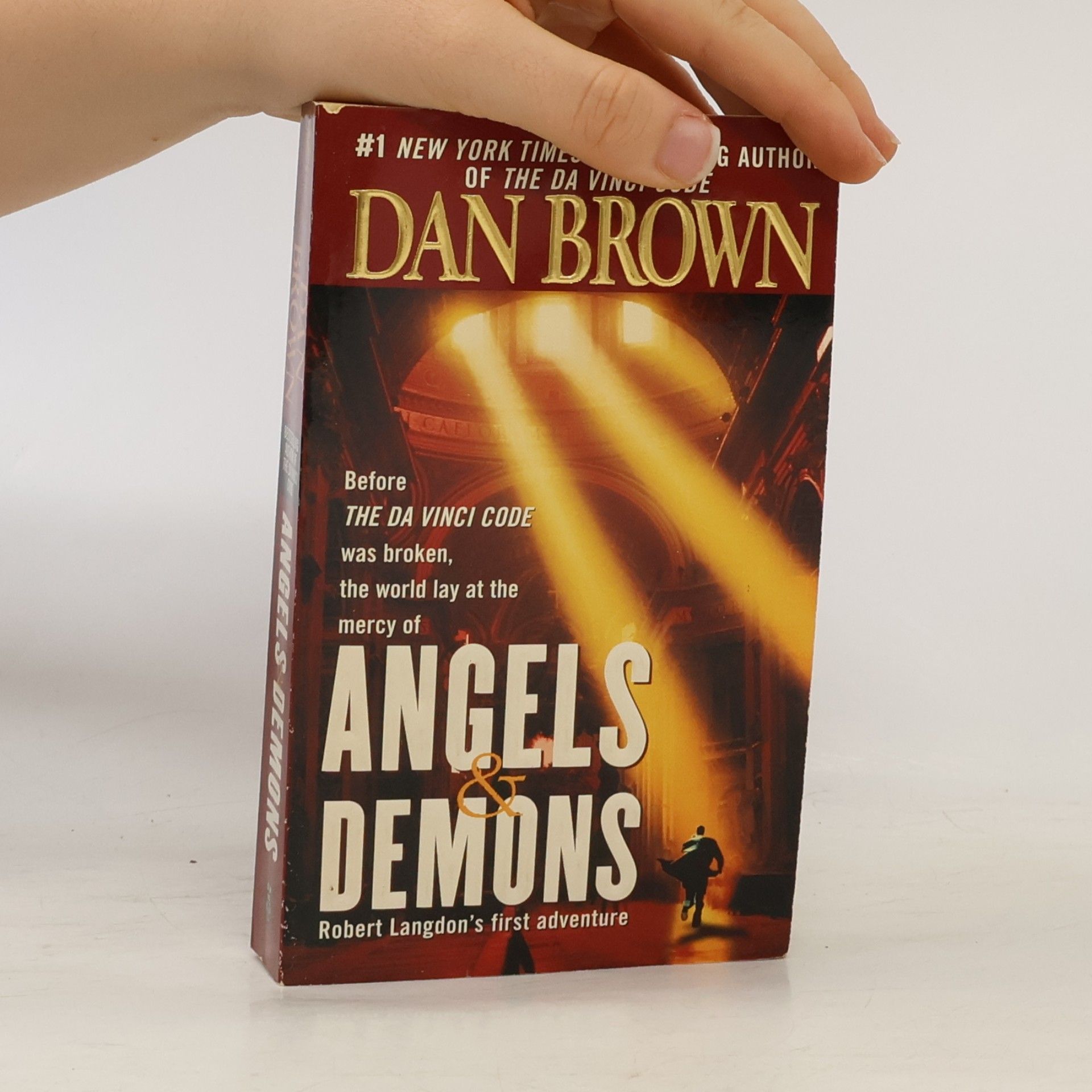 Dan Brown Angels & Demons