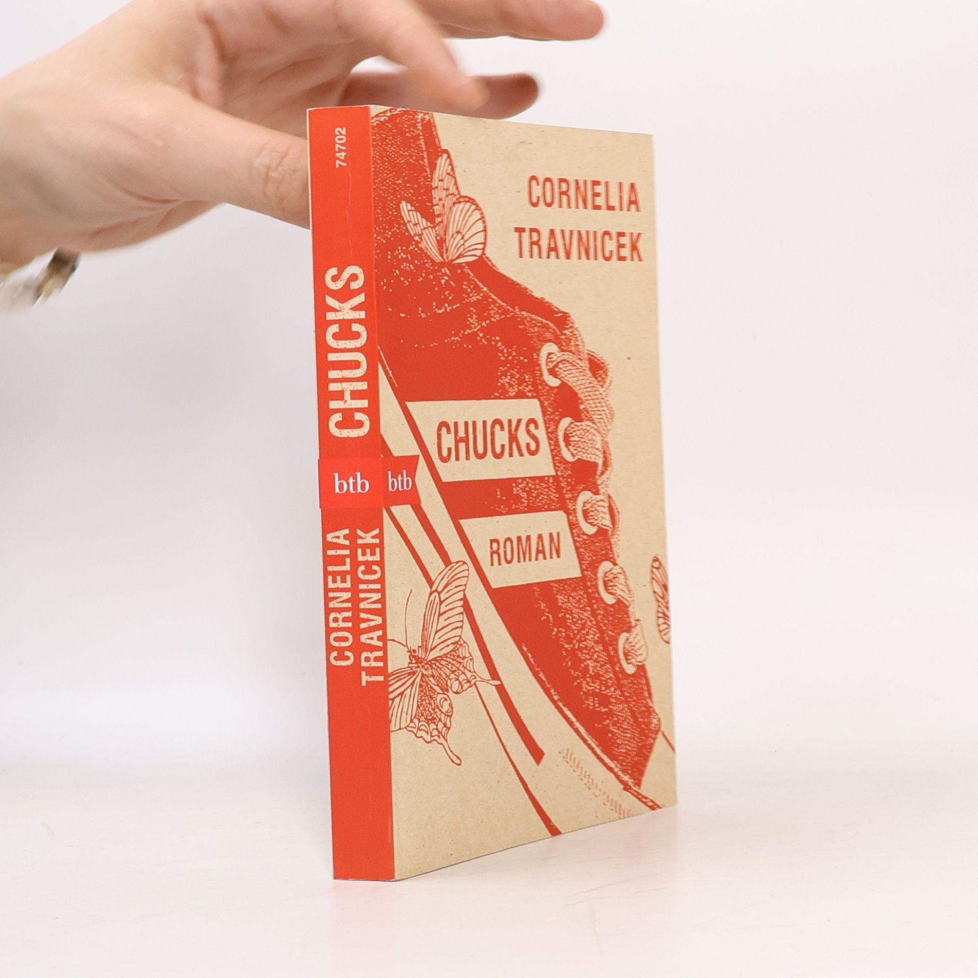 Cornelia Travnicek Chucks
