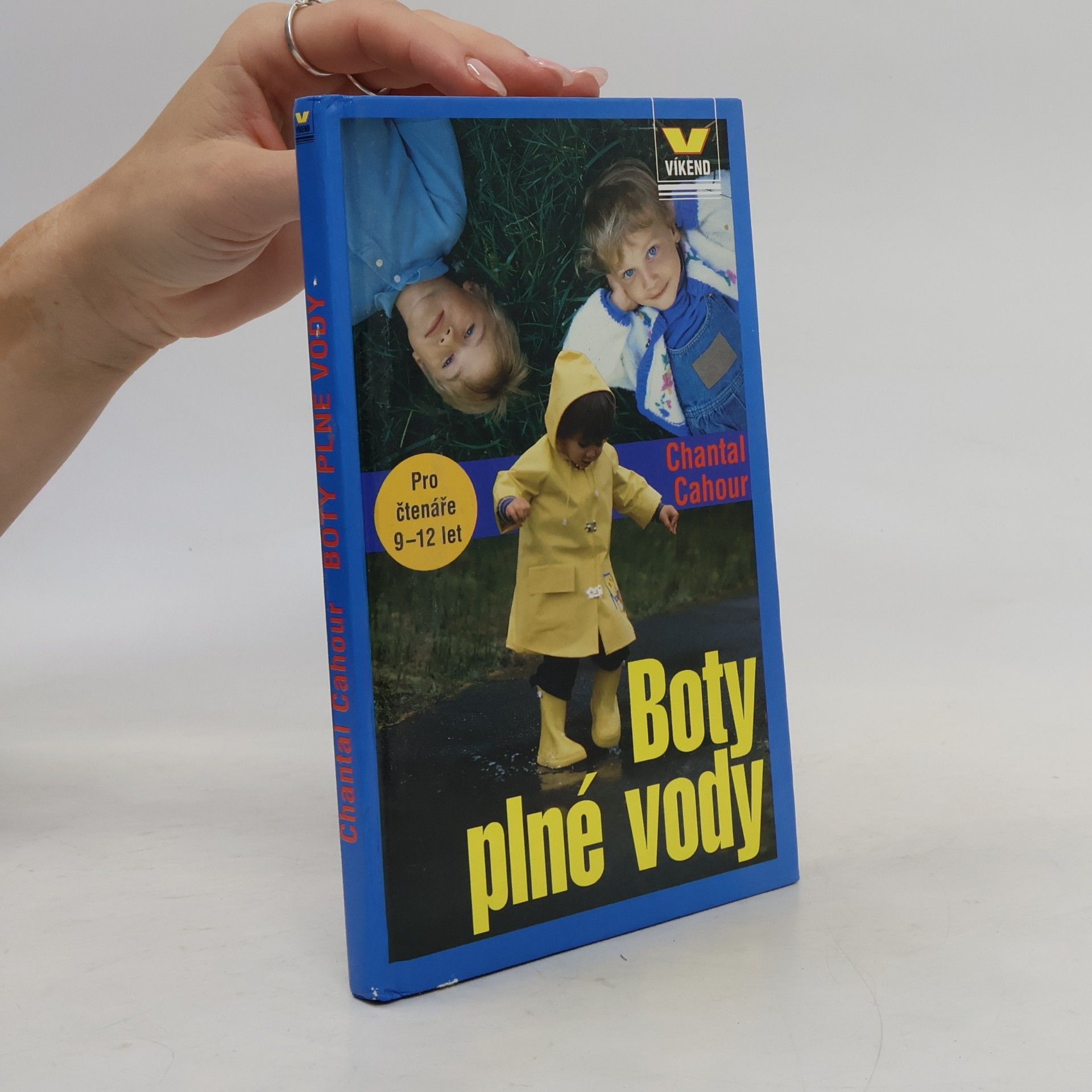 Chantal Cahour Boty plné vody