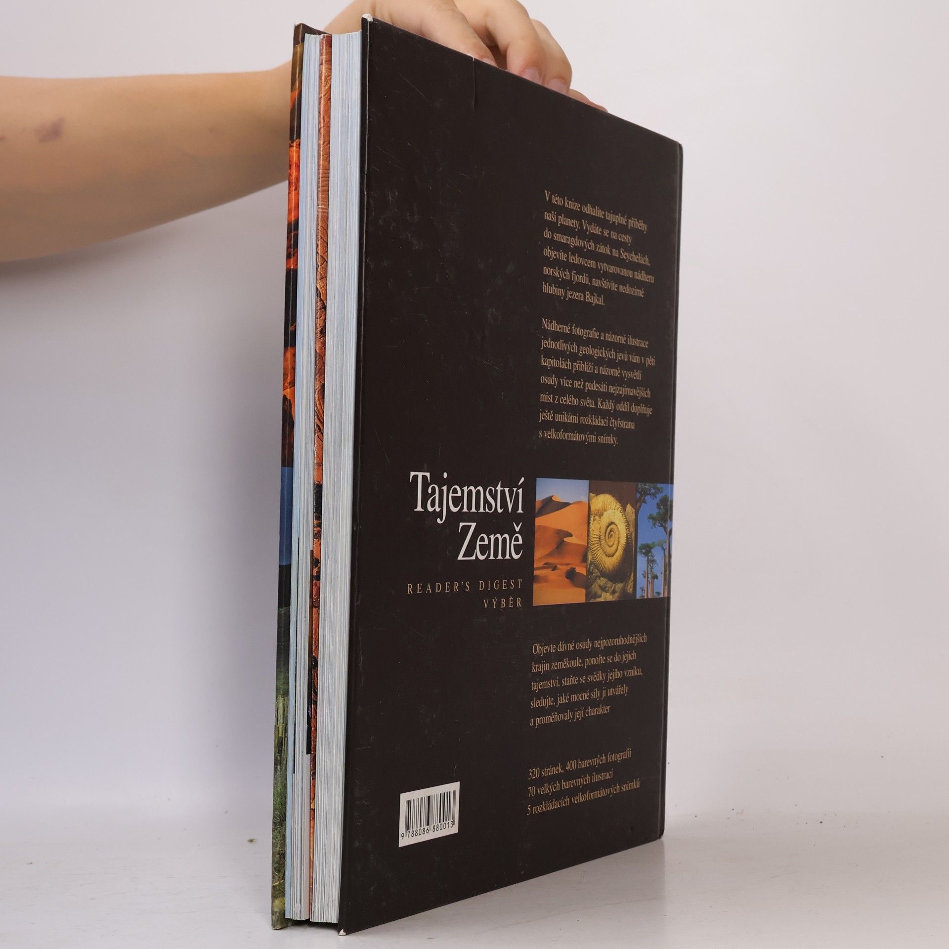 Collectif d'auteurs Tajemství Země