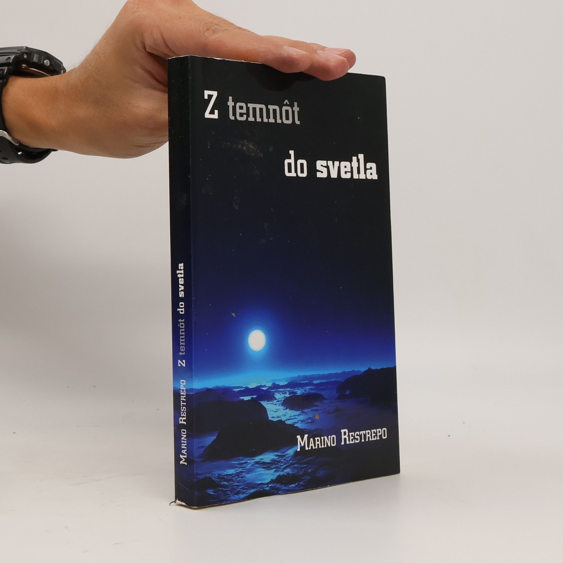 Marino Restrepo Z temnôt do svetla