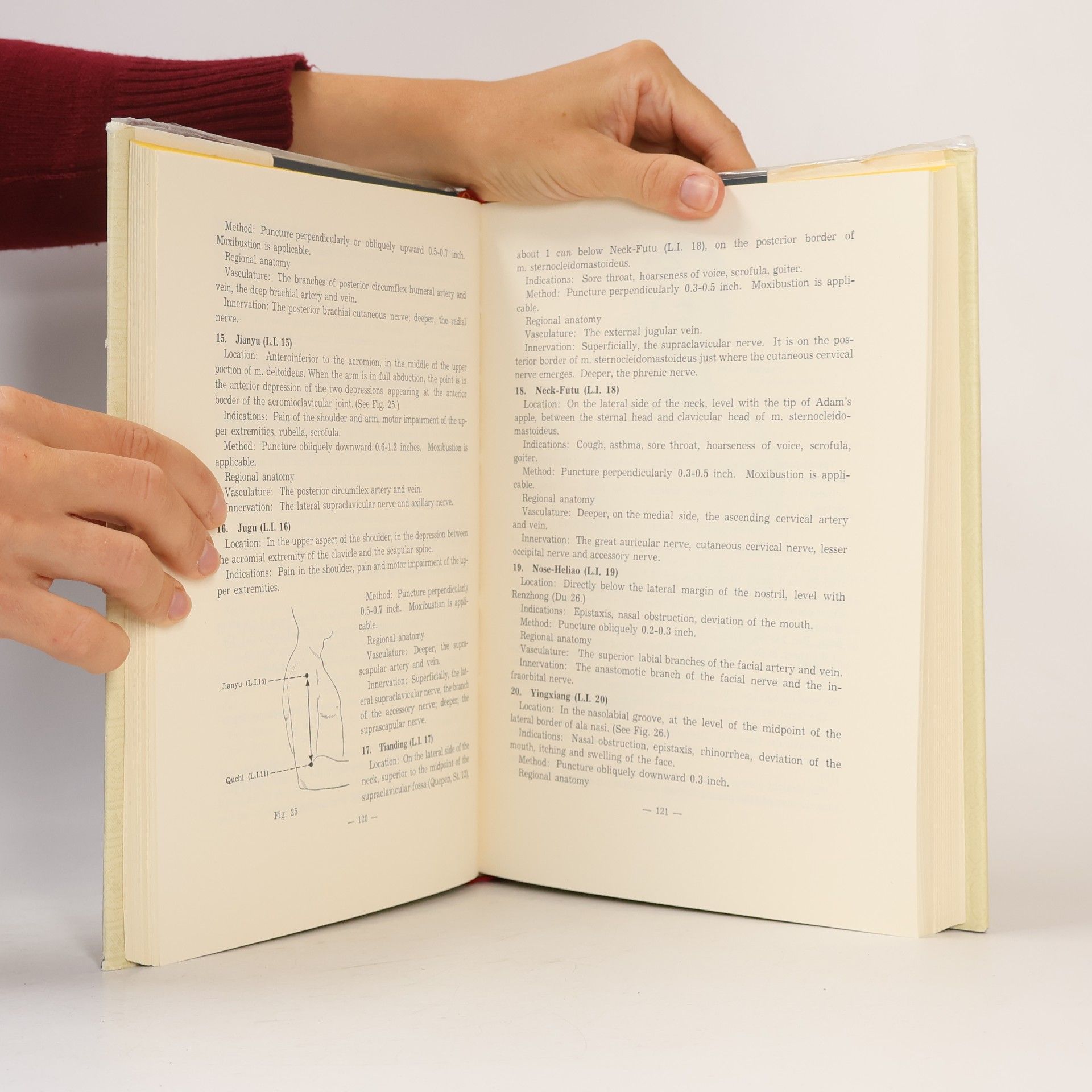 Zhenjiuxue Gaiyao Zhongguo Essentials of Chinese Acupuncture