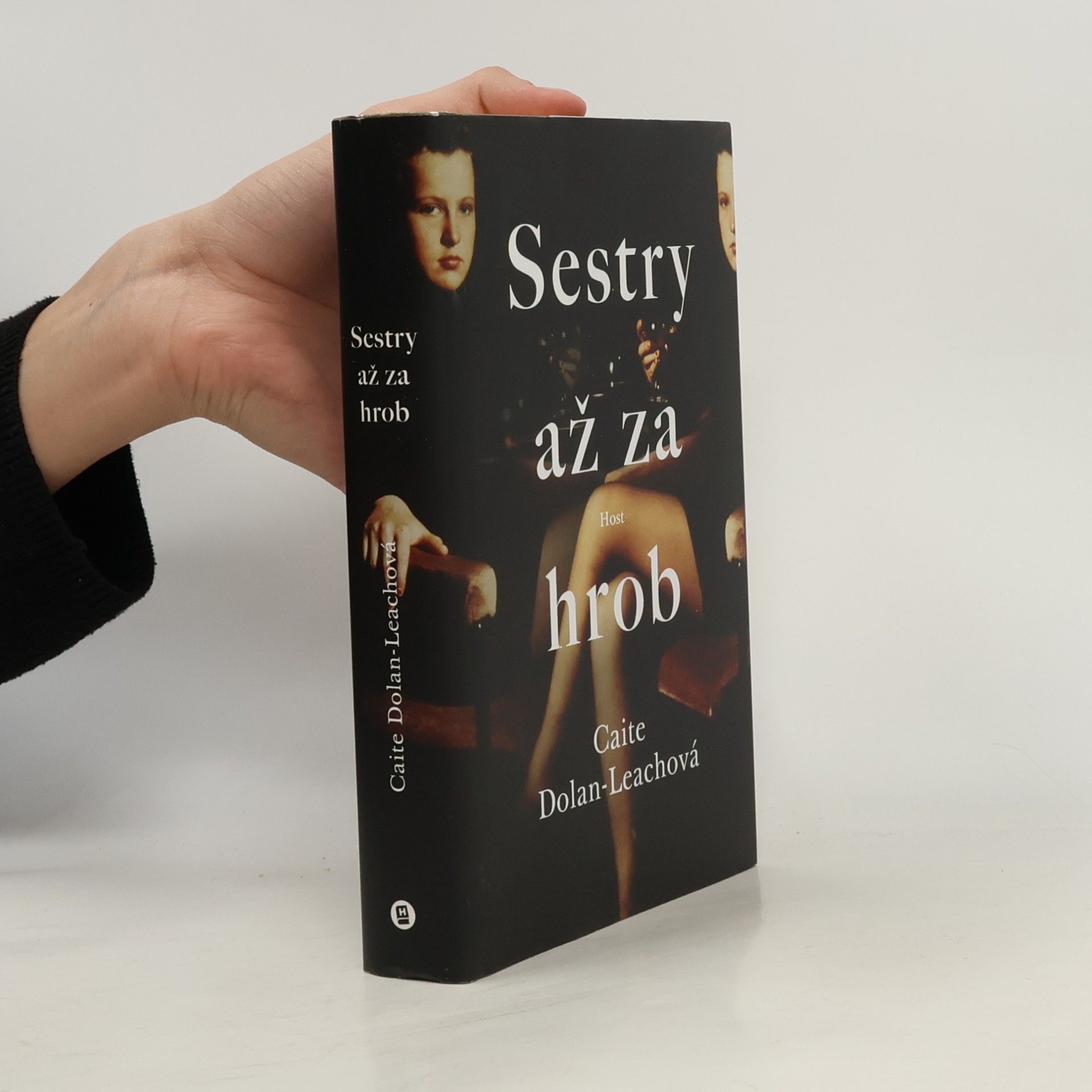 Caite Dolan-Leach Sestry až za hrob