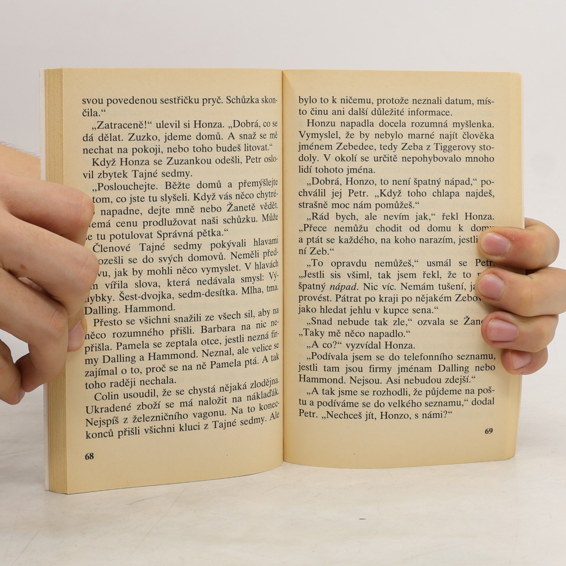 Enid Blyton Tajná sedma. Zločin na železnici