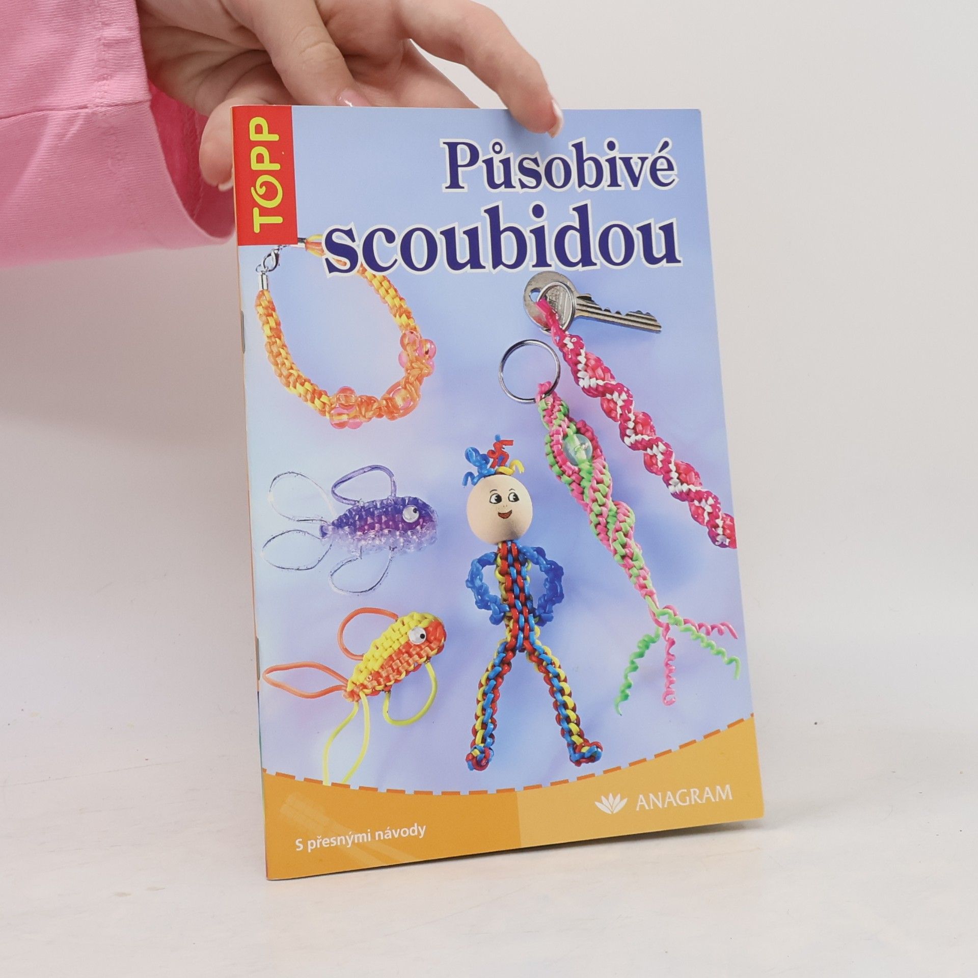 Inge Walz Působivé scoubidou