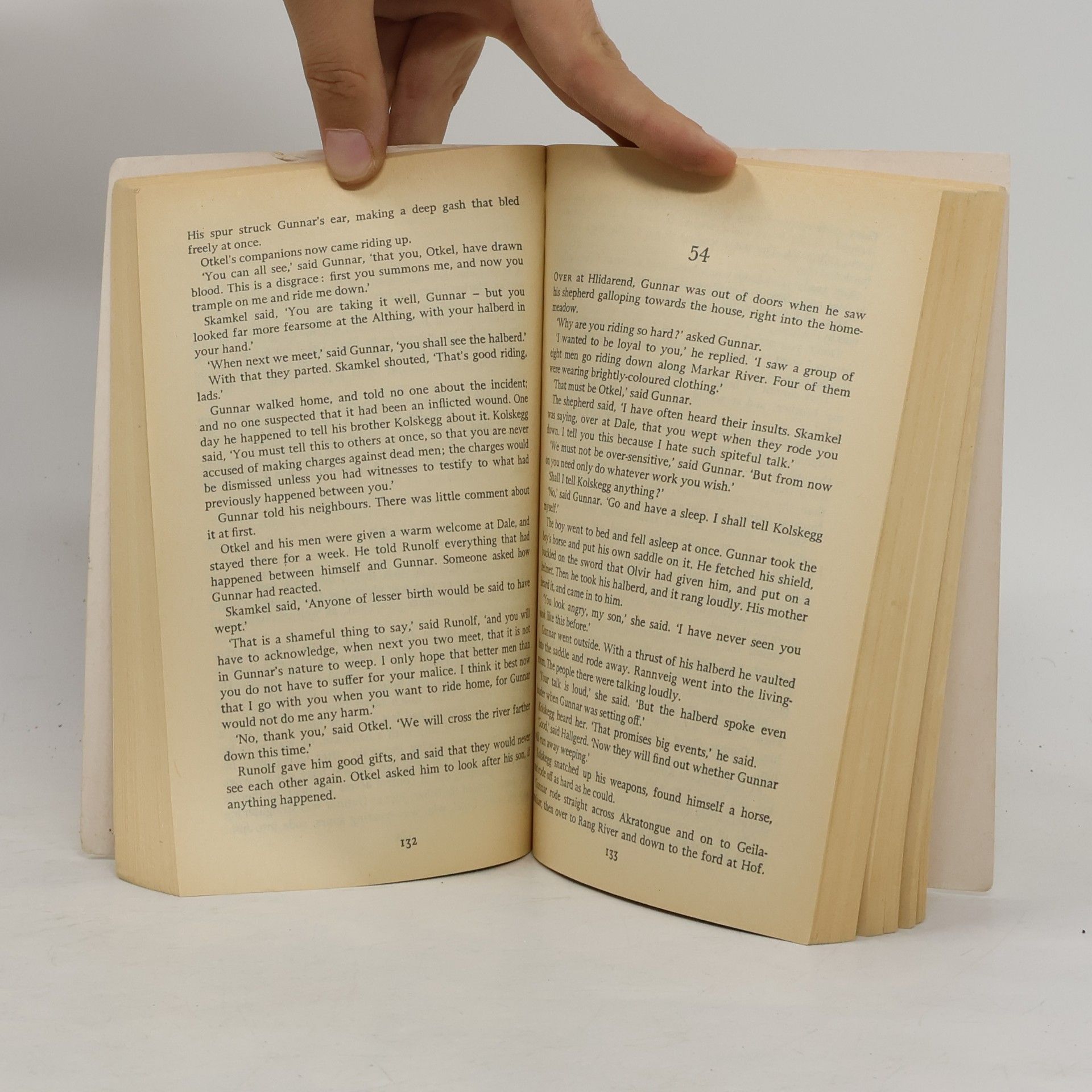 Magnus Magnusson Njal's saga