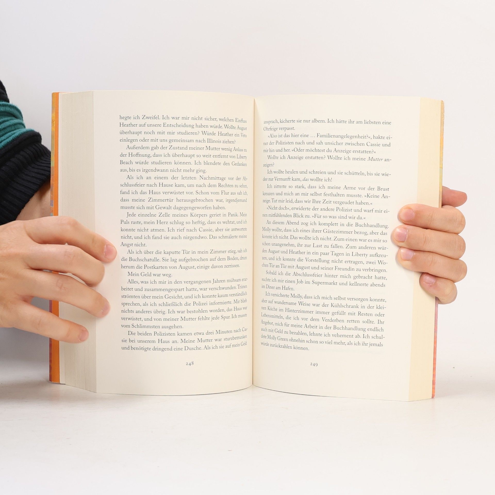 Lucy Astner Kein Sommer ohne August: Roman. SPIEGEL-Bestseller – der Sommerroman des Jahres für alle, die Bücher, Buchhandlungen und große Liebesgeschichten lieben (Every Summer Has A Story, Band 1)