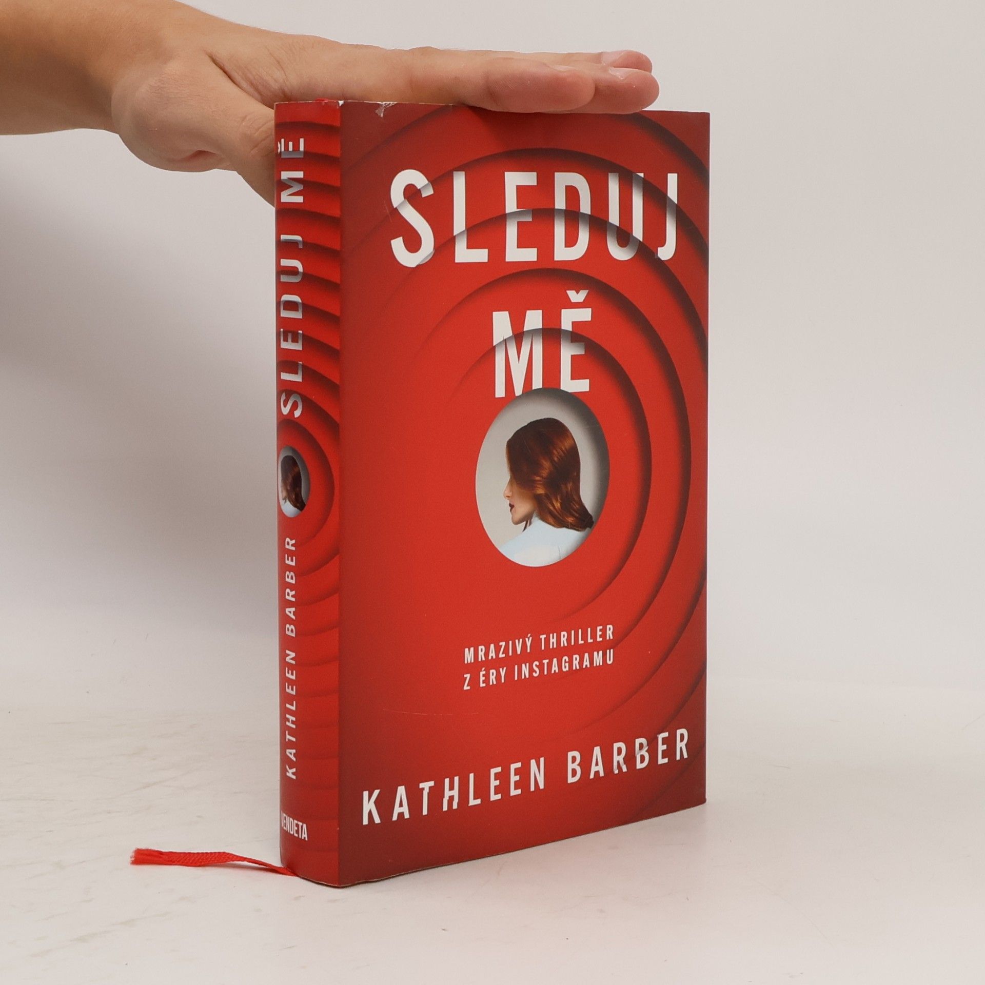 Kathleen Barber Sleduj mě
