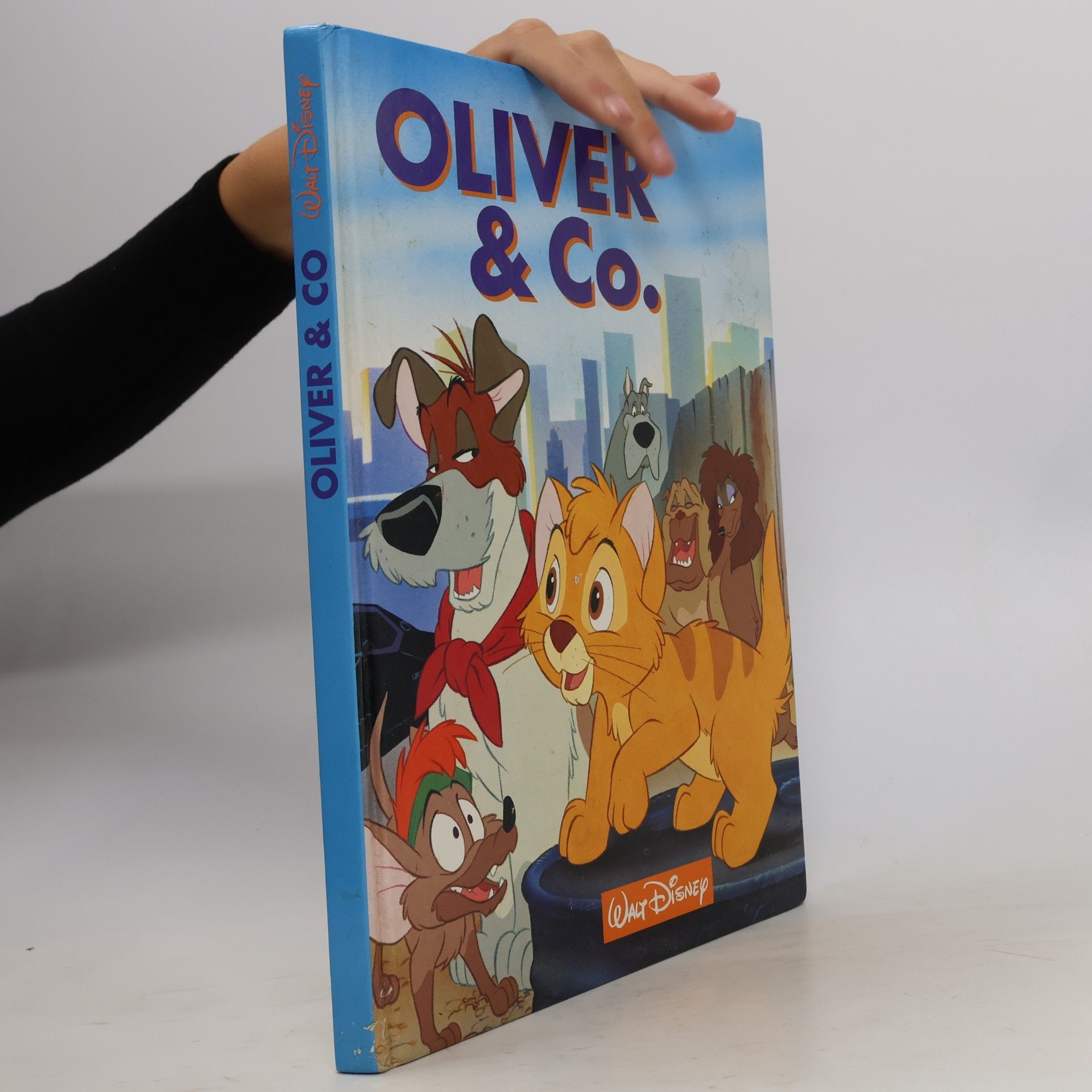 Various authors Oliver & Co