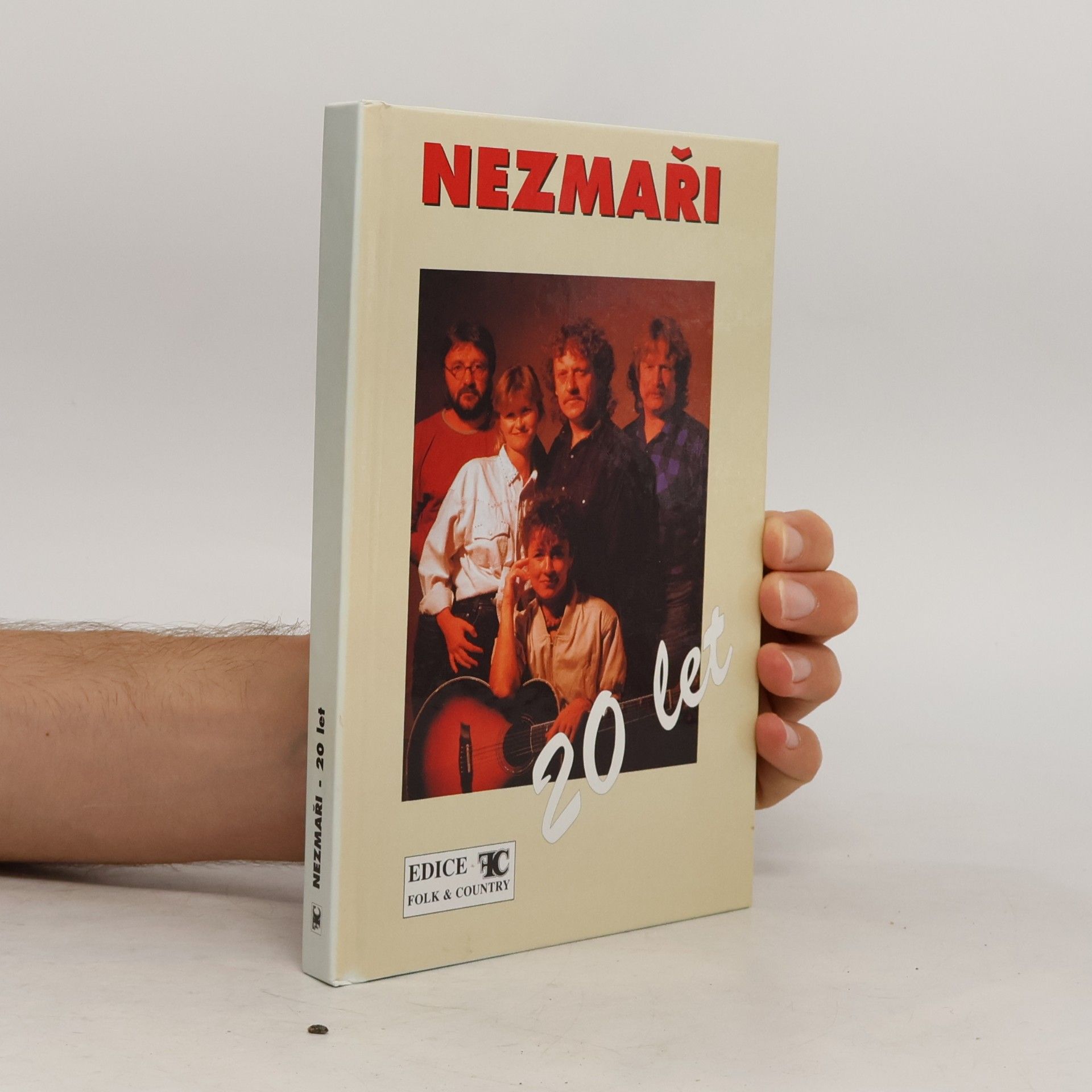 AA.VV. Nezmaři 20 let