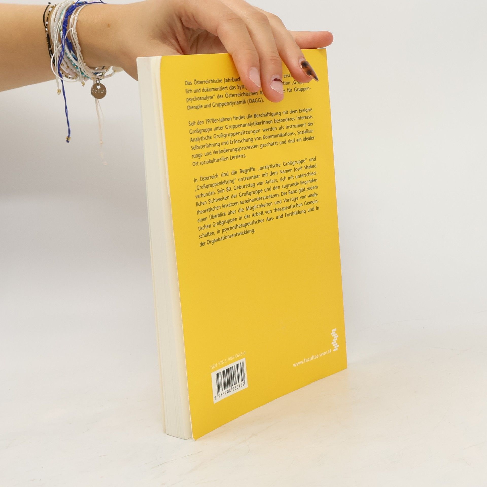 Wolfgang Martin Roth Österreichisches Jahrbuch für Gruppenanalyse - 4: Die analytische Großgruppe