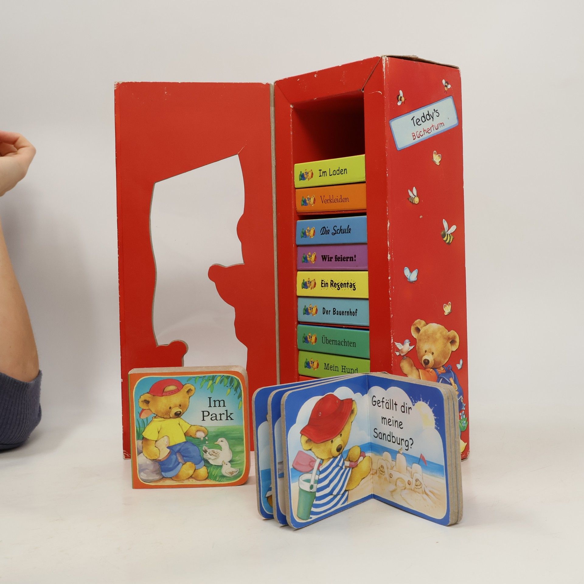 Lee Krutop Teddy's Bücherturm