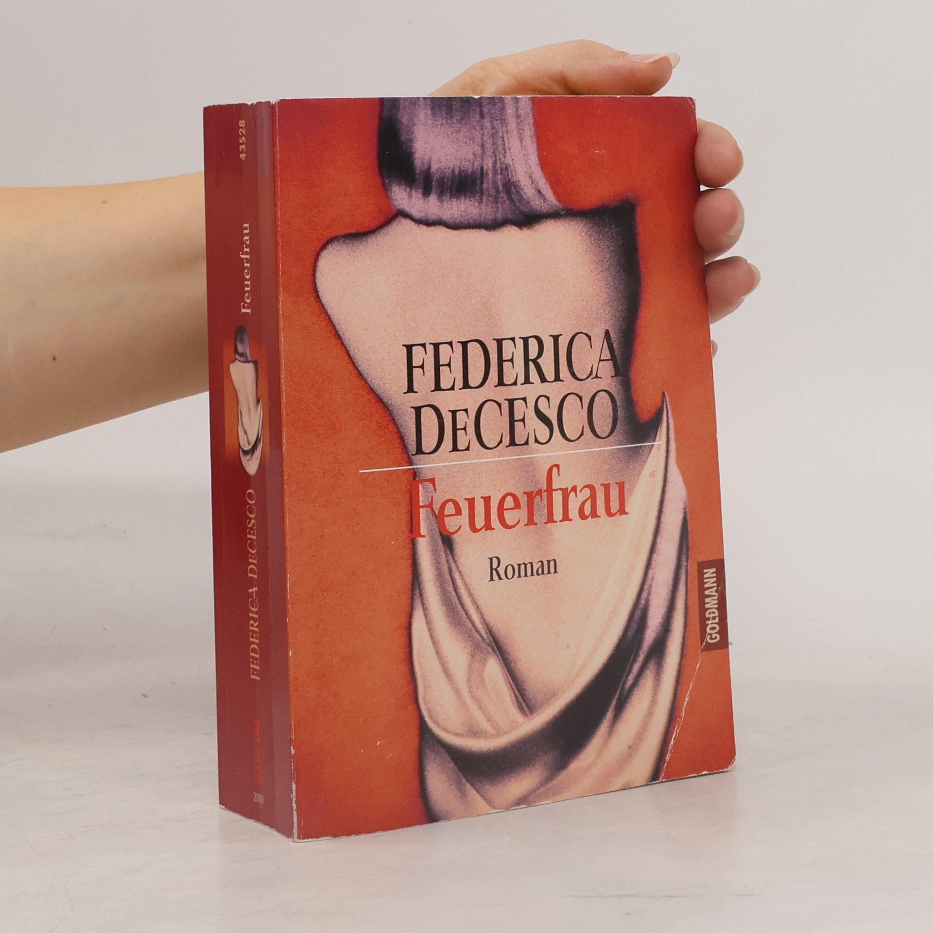 Federica de Cesco Feuerfrau