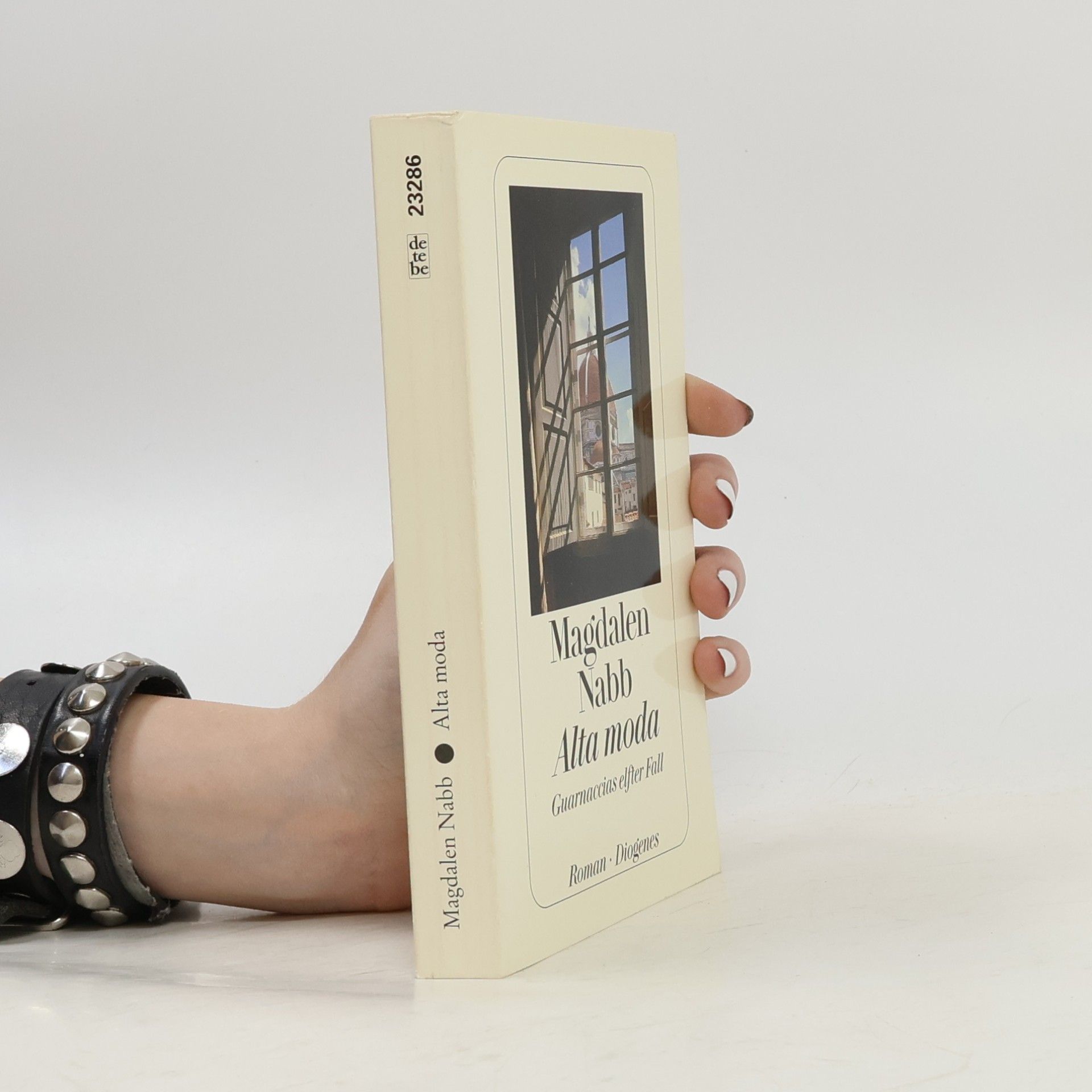 Magdalen Nabb Alta moda
