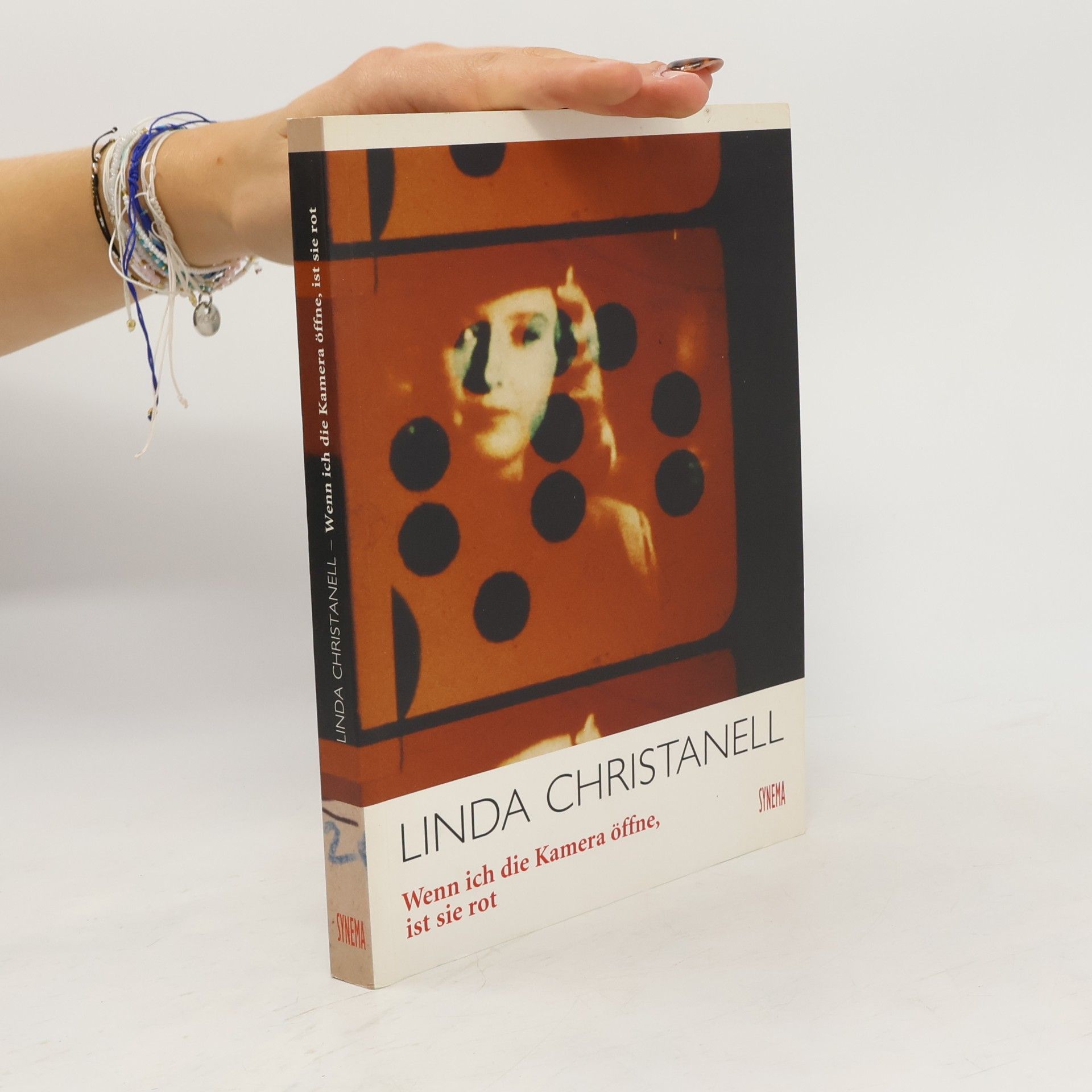 Linda Christanell Linda Christanell - Wenn ich die Kamera öffne, ist sie rot