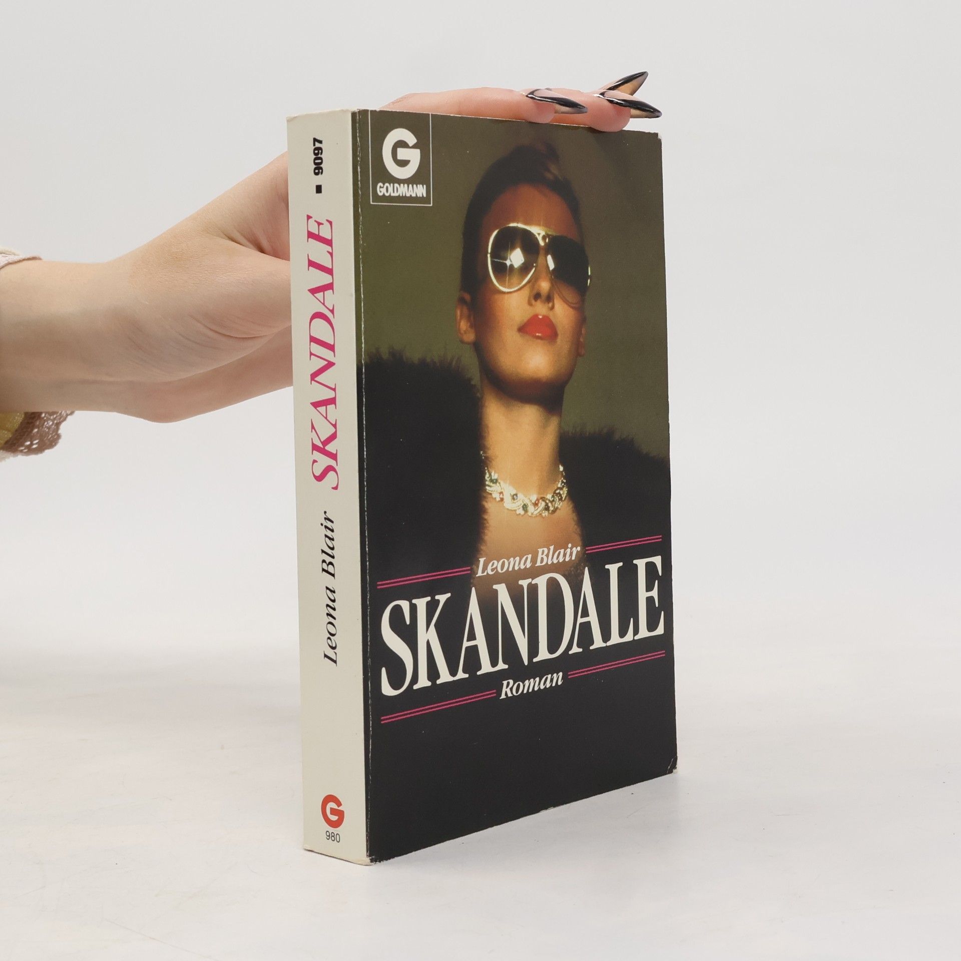 Skandale. Roman.