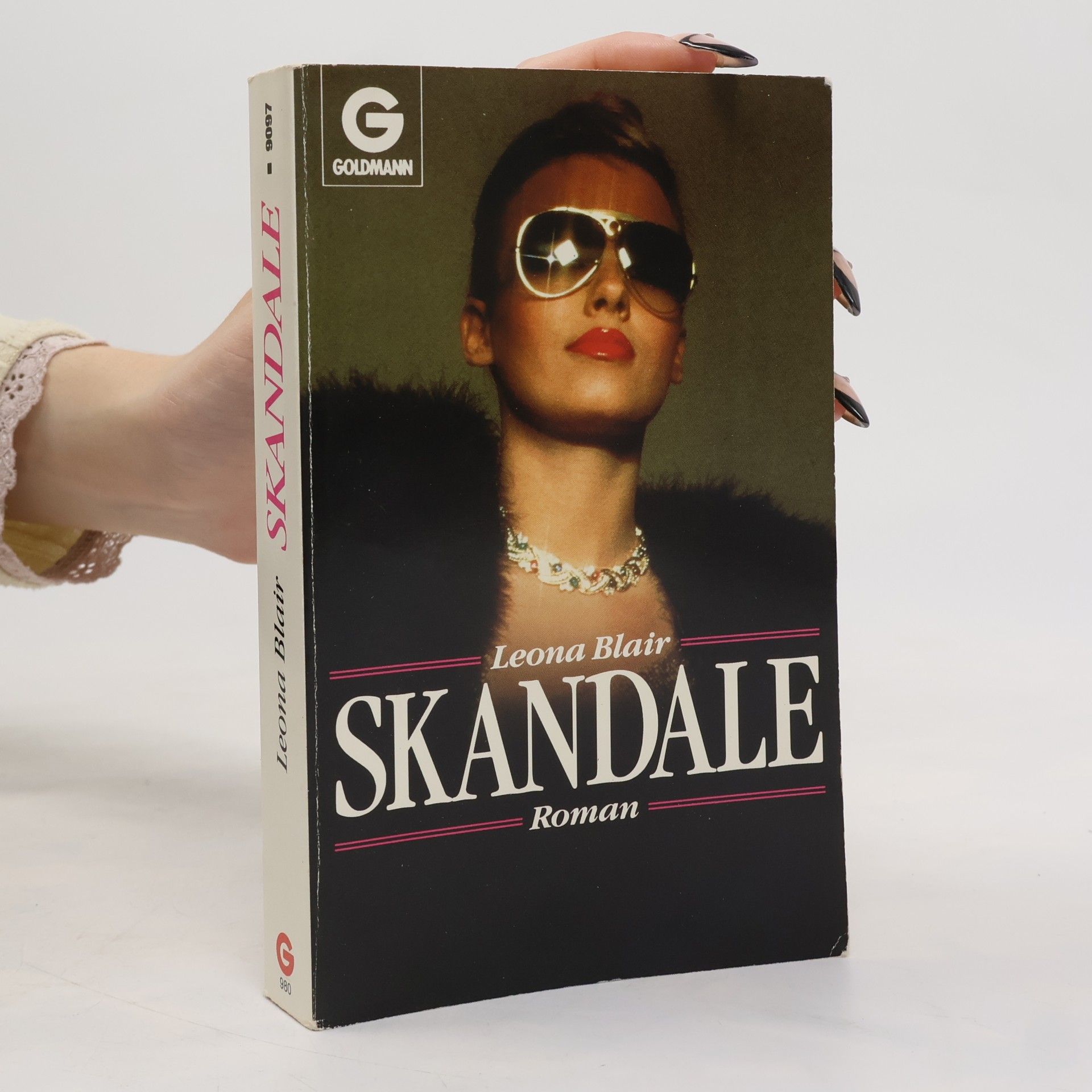 Leona Blair Skandale. Roman.