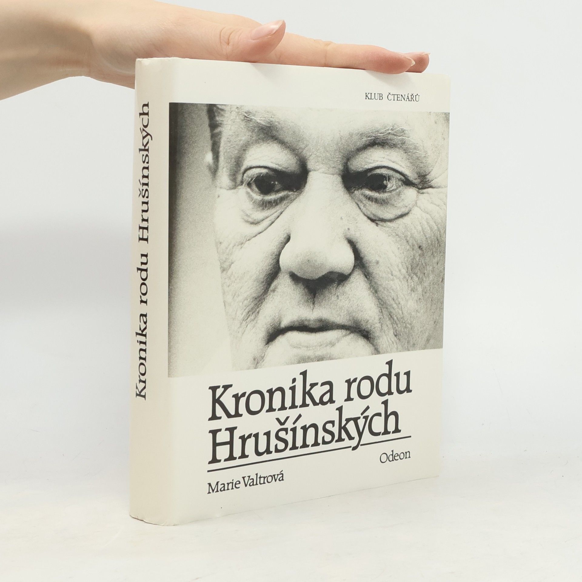 Marie Valtrová Kronika rodu Hrušínských
