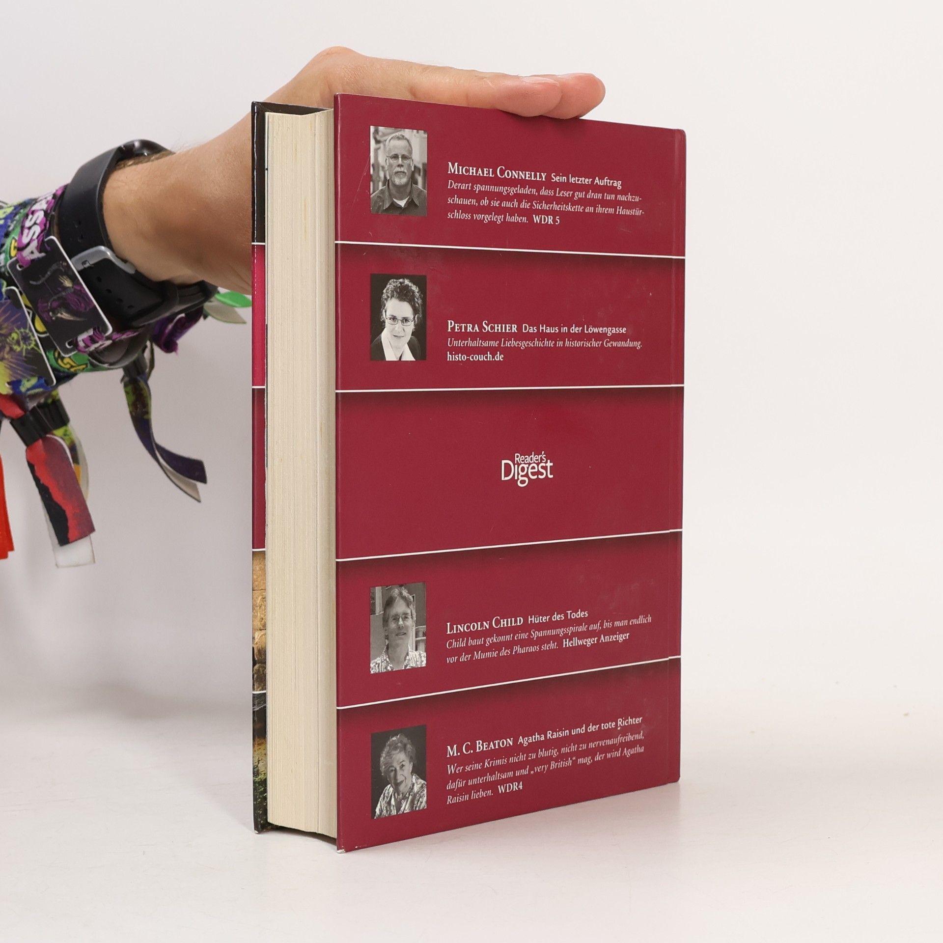 Michael Connelly Auswahlbücher. Sein letzer Aufrag. Das Haus in der Löwengasse. Hünter des Todes. Agatha Raisin und der tote Richter