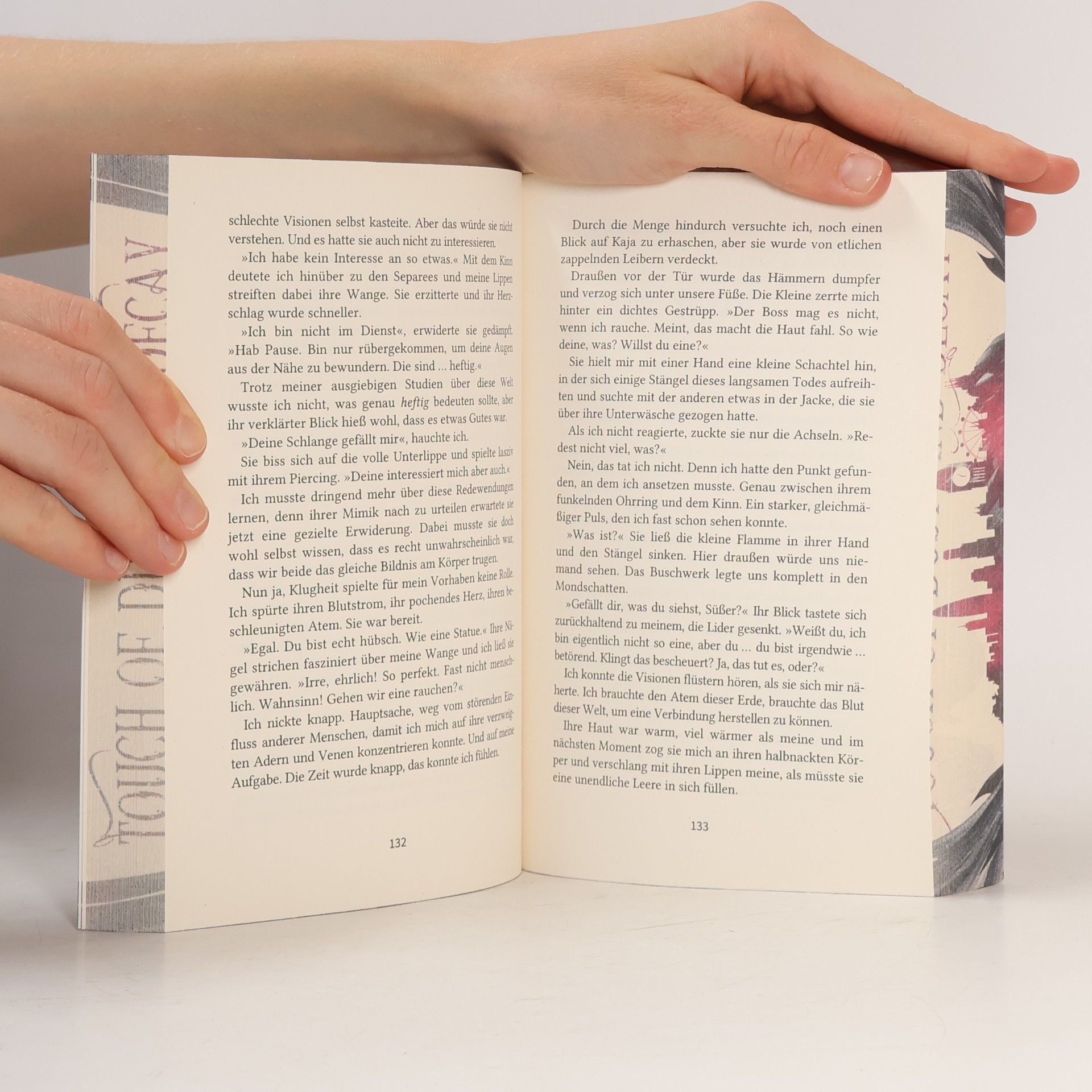 Freya Dawn Touch of Dust and Decay - Schattenseele