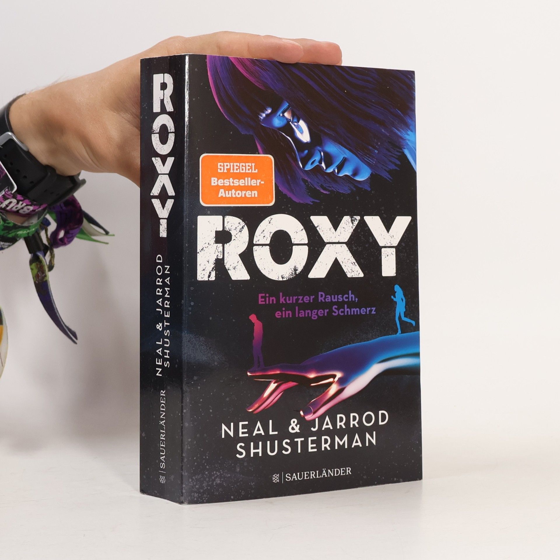 Neal Shusterman Roxy