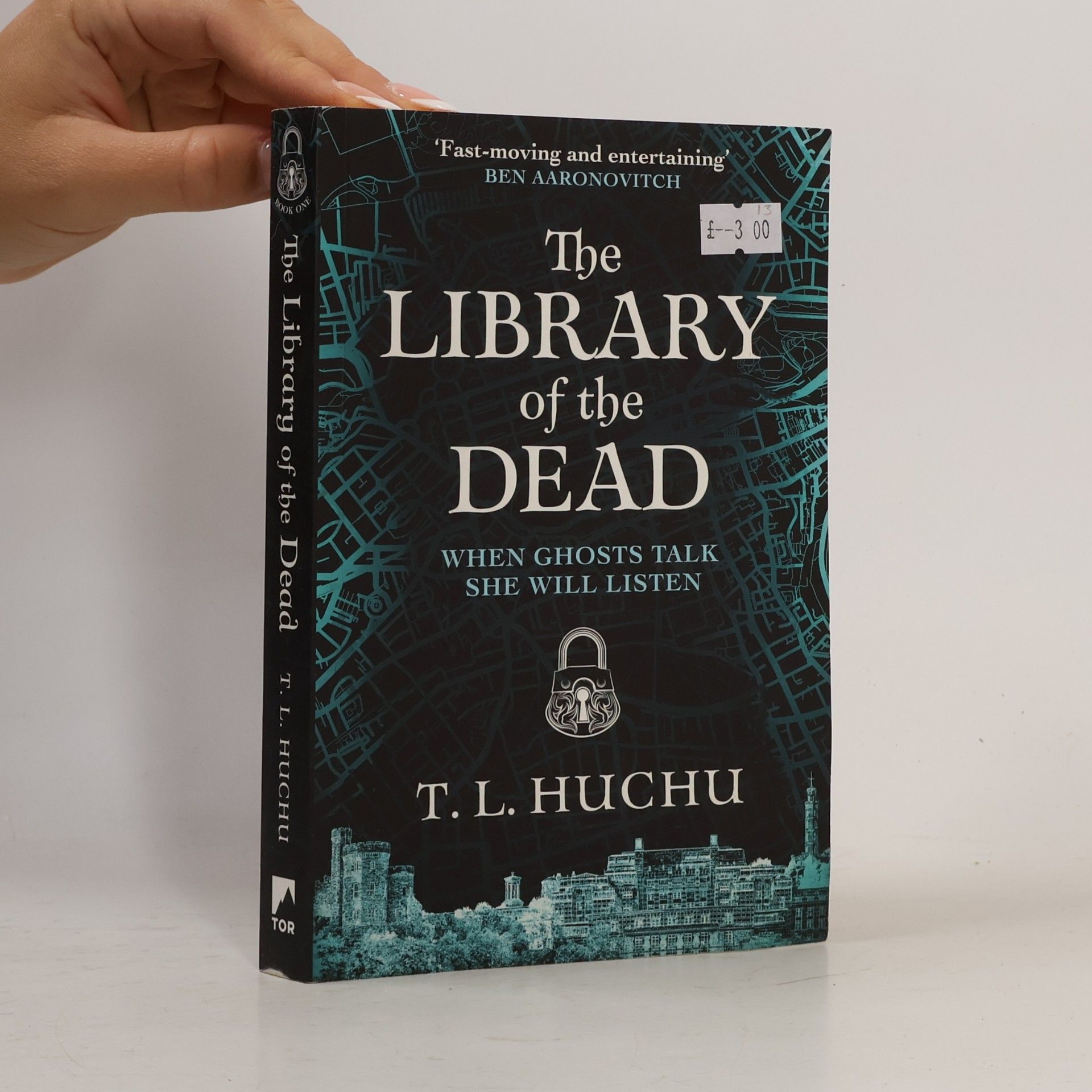 Tendai Huchu The Library of the Dead