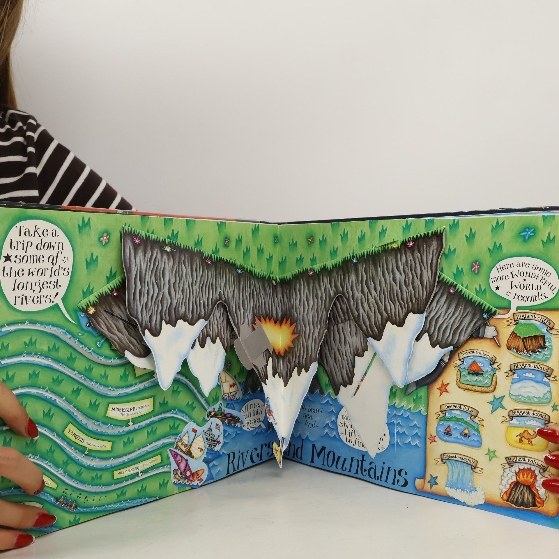 Kate Petty The Amazing Pop-Up Geography Book