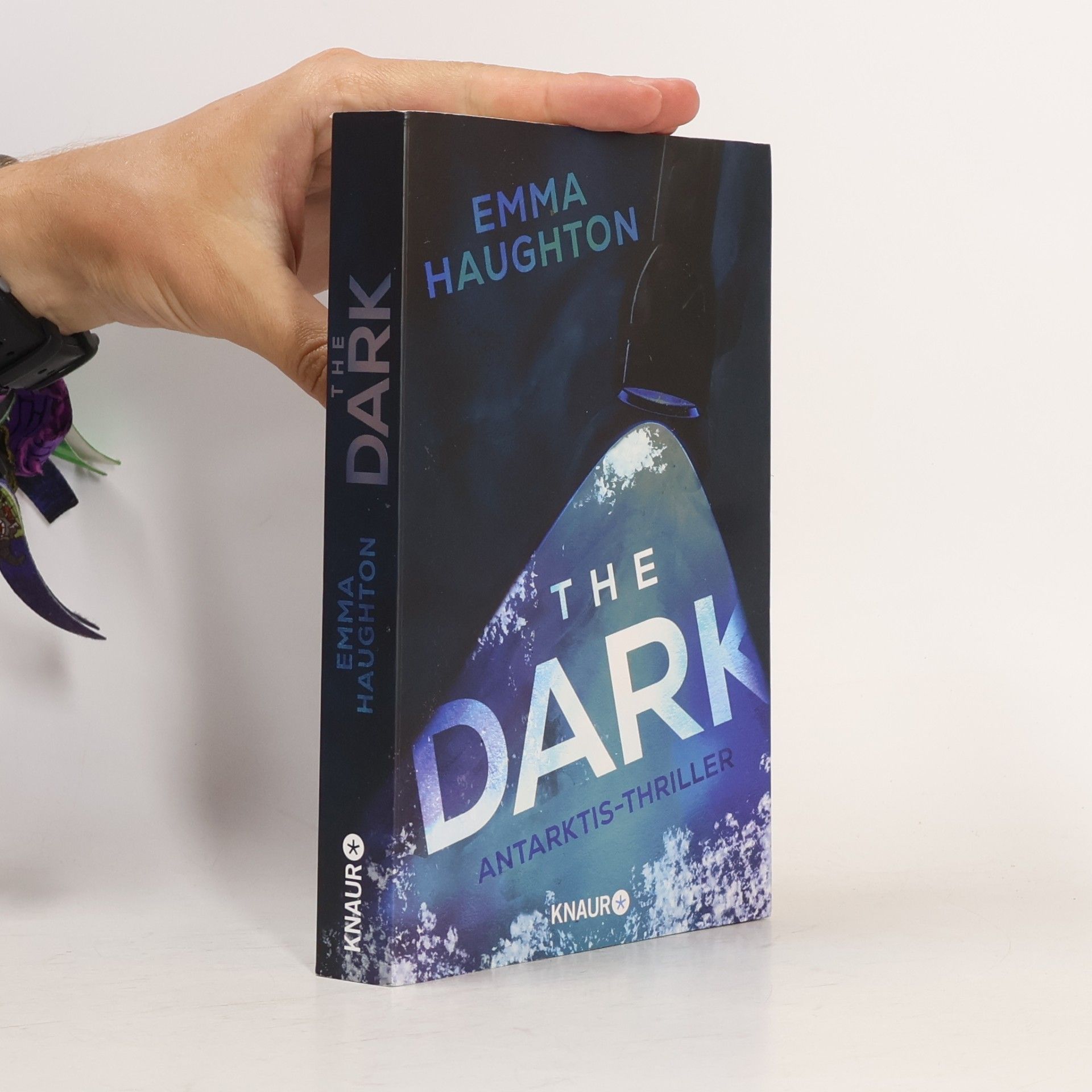 Emma Haughton The Dark