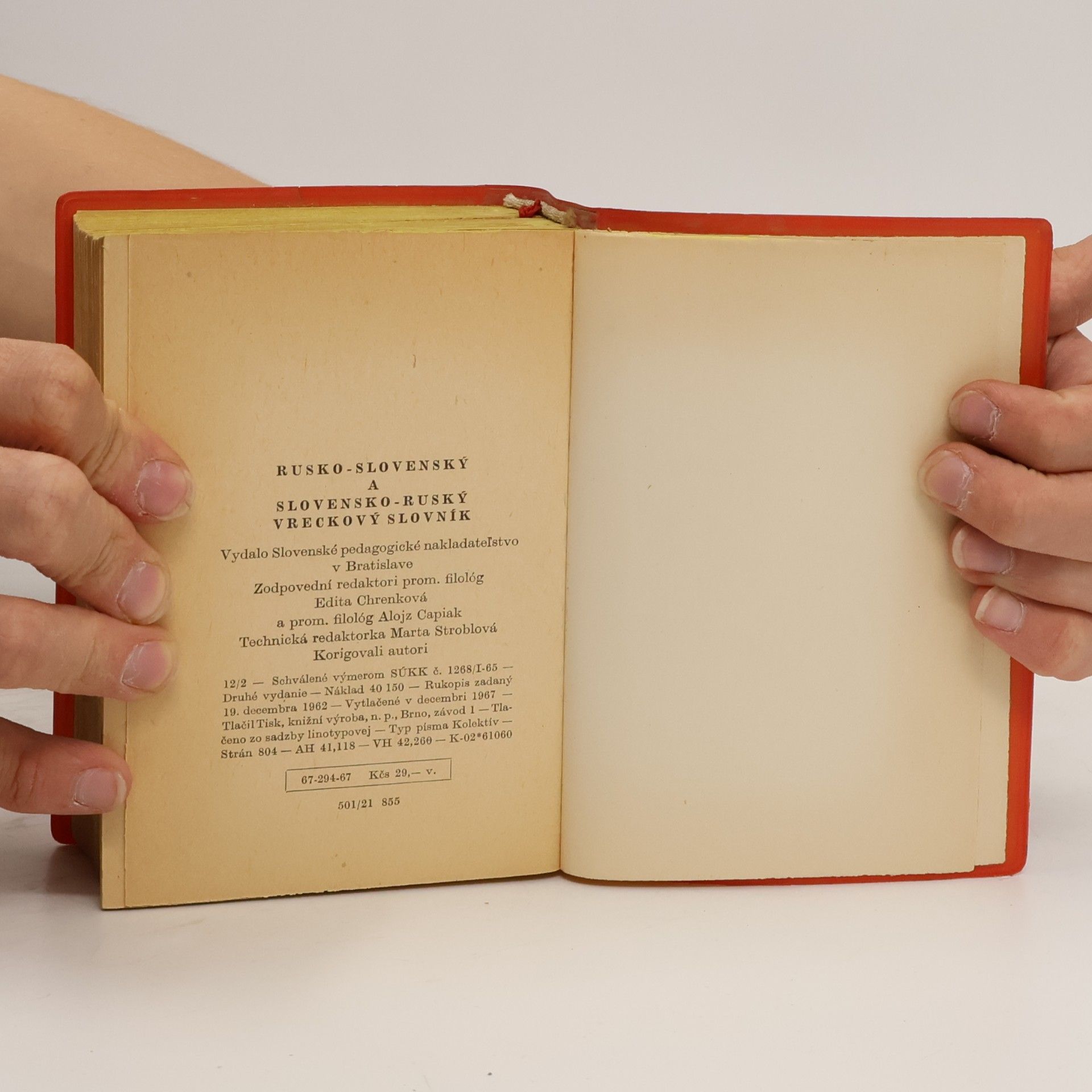 Various authors Rusko‑slovenský a slovensko‑ruský vreckový slovník
