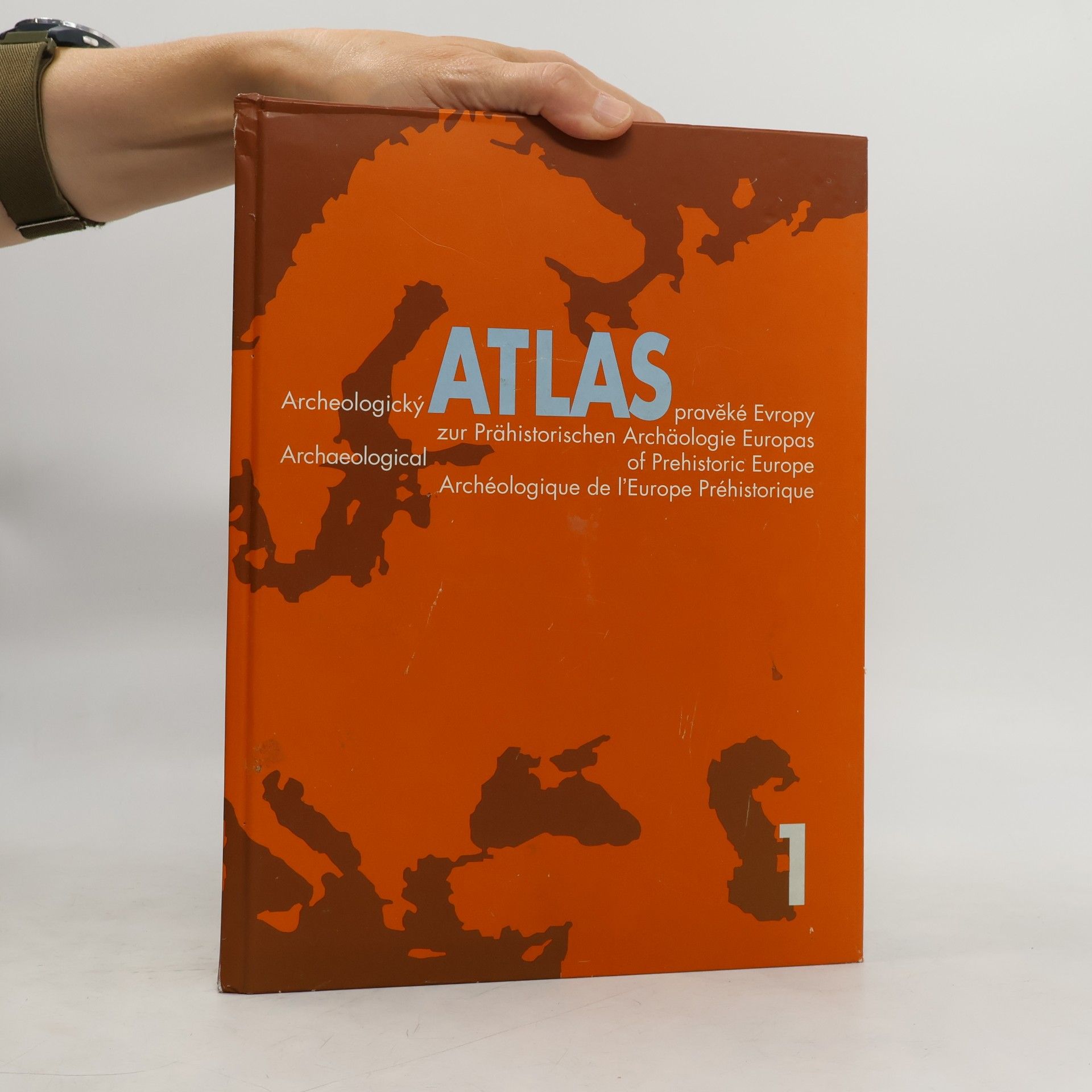 Univerzita Karlova Archeologický atlas pravěké Evropy [1] = Archaeological atlas of prehistoric Europe = Atlas archéologique de l'Europe prehistorique = Atlas zur prähistorischen Archäologie Europas