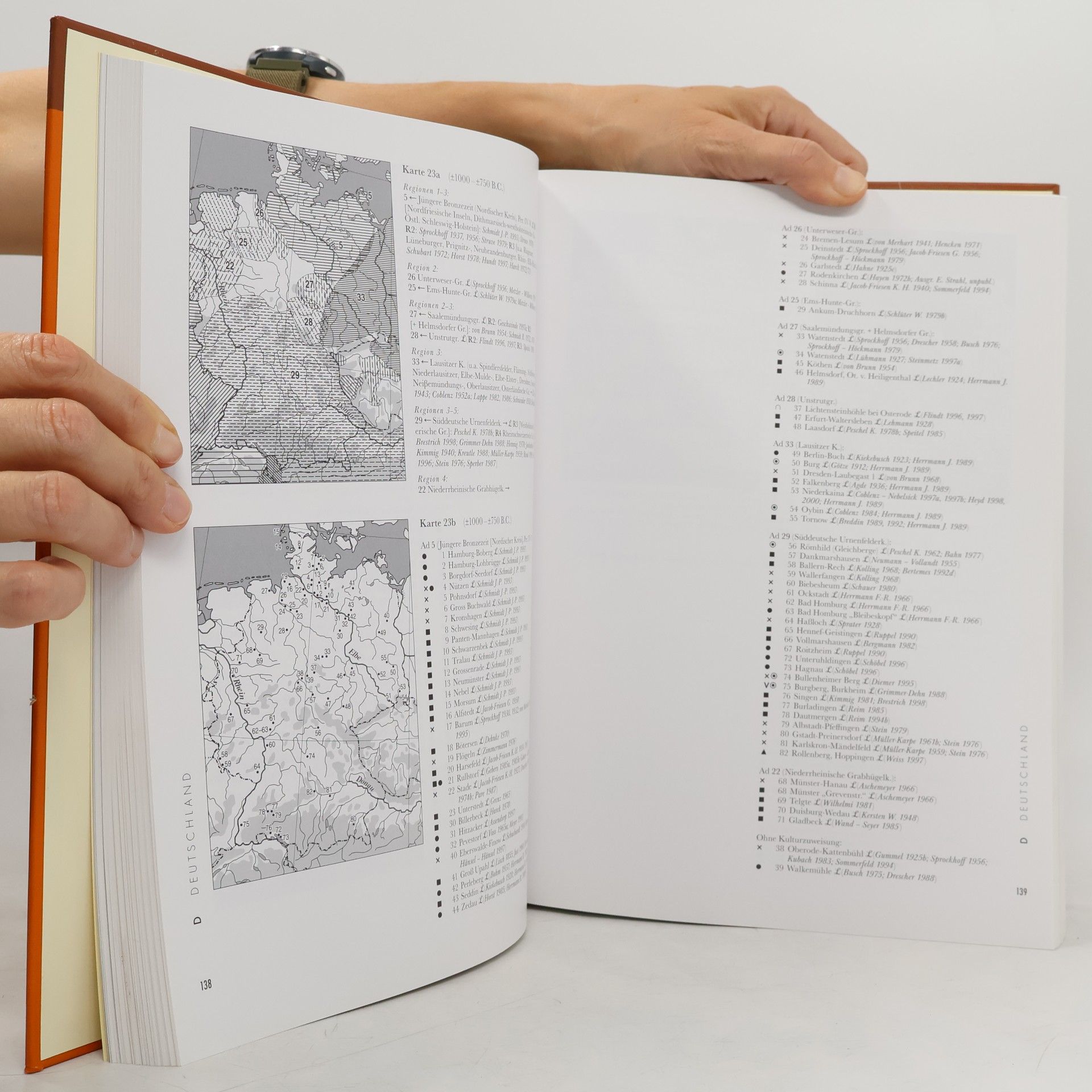 Univerzita Karlova Archeologický atlas pravěké Evropy [1] = Archaeological atlas of prehistoric Europe = Atlas archéologique de l'Europe prehistorique = Atlas zur prähistorischen Archäologie Europas