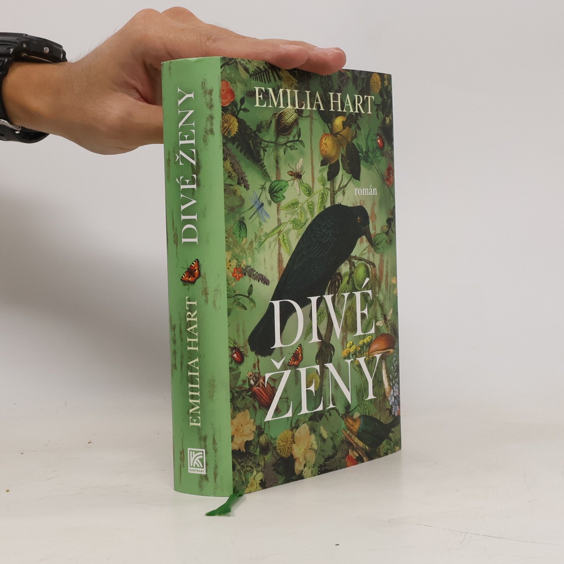 Emilia Hart Divé ženy