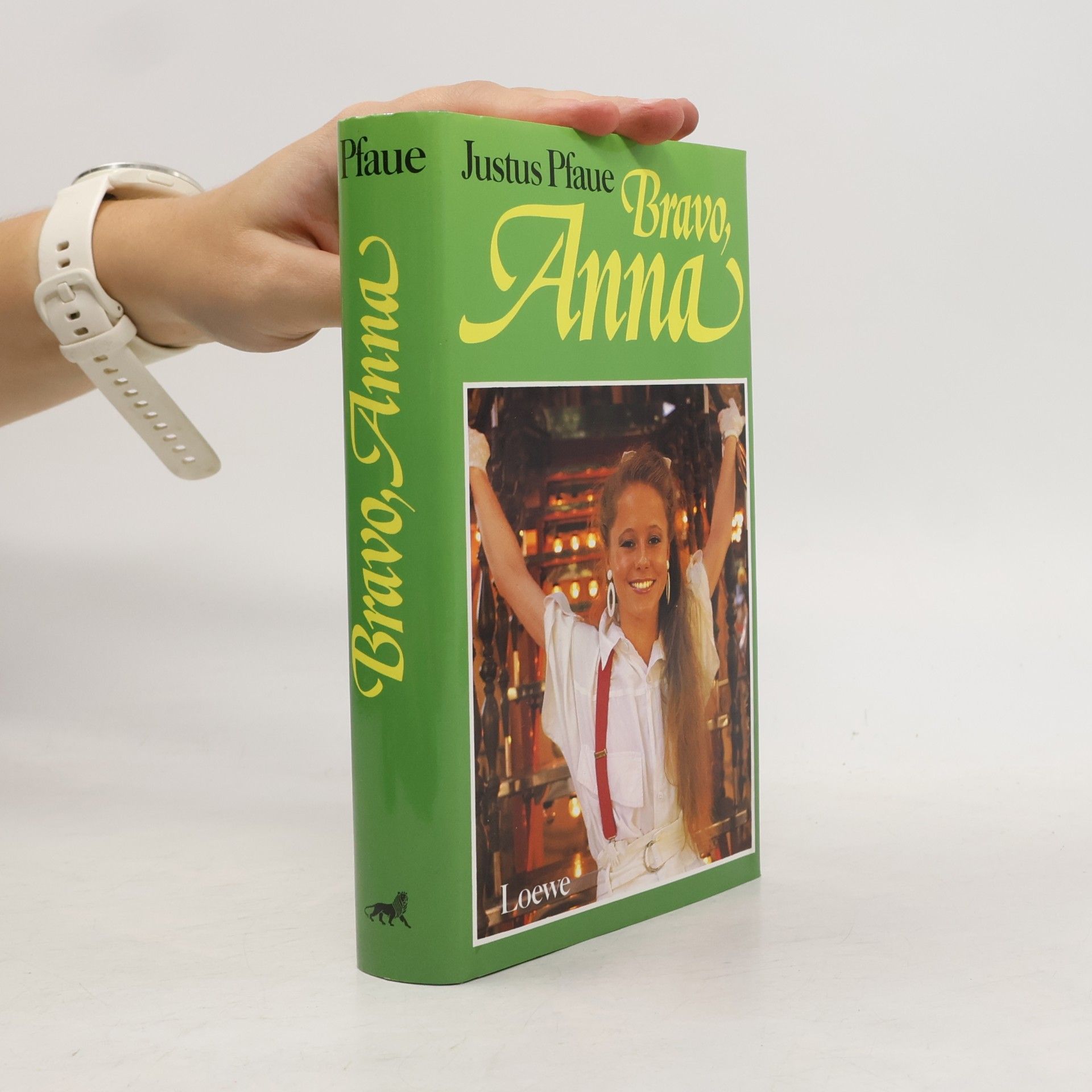 Justus Pfaue Bravo, Anna