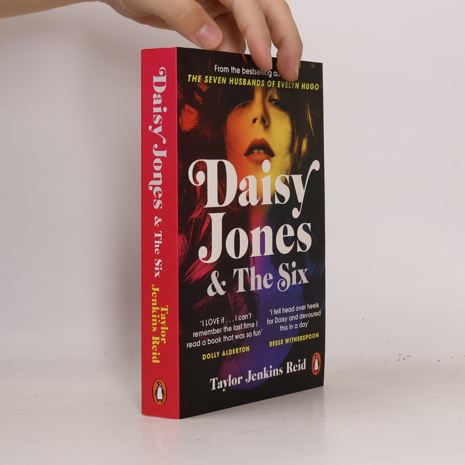 Taylor Jenkins Reid Daisy Jones & The Six