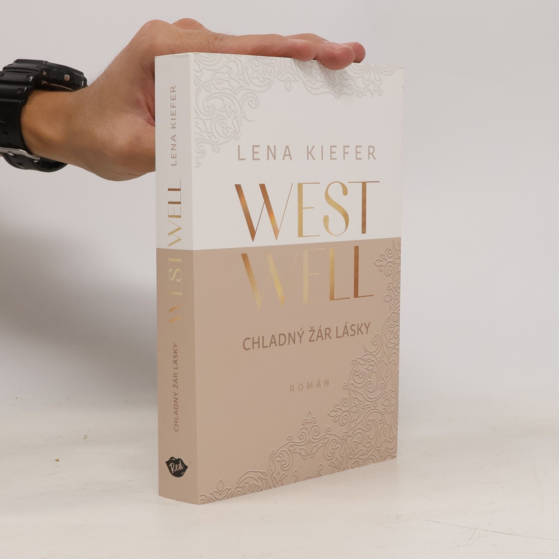 Lena Kiefer Westwell: Chladný žár lásky