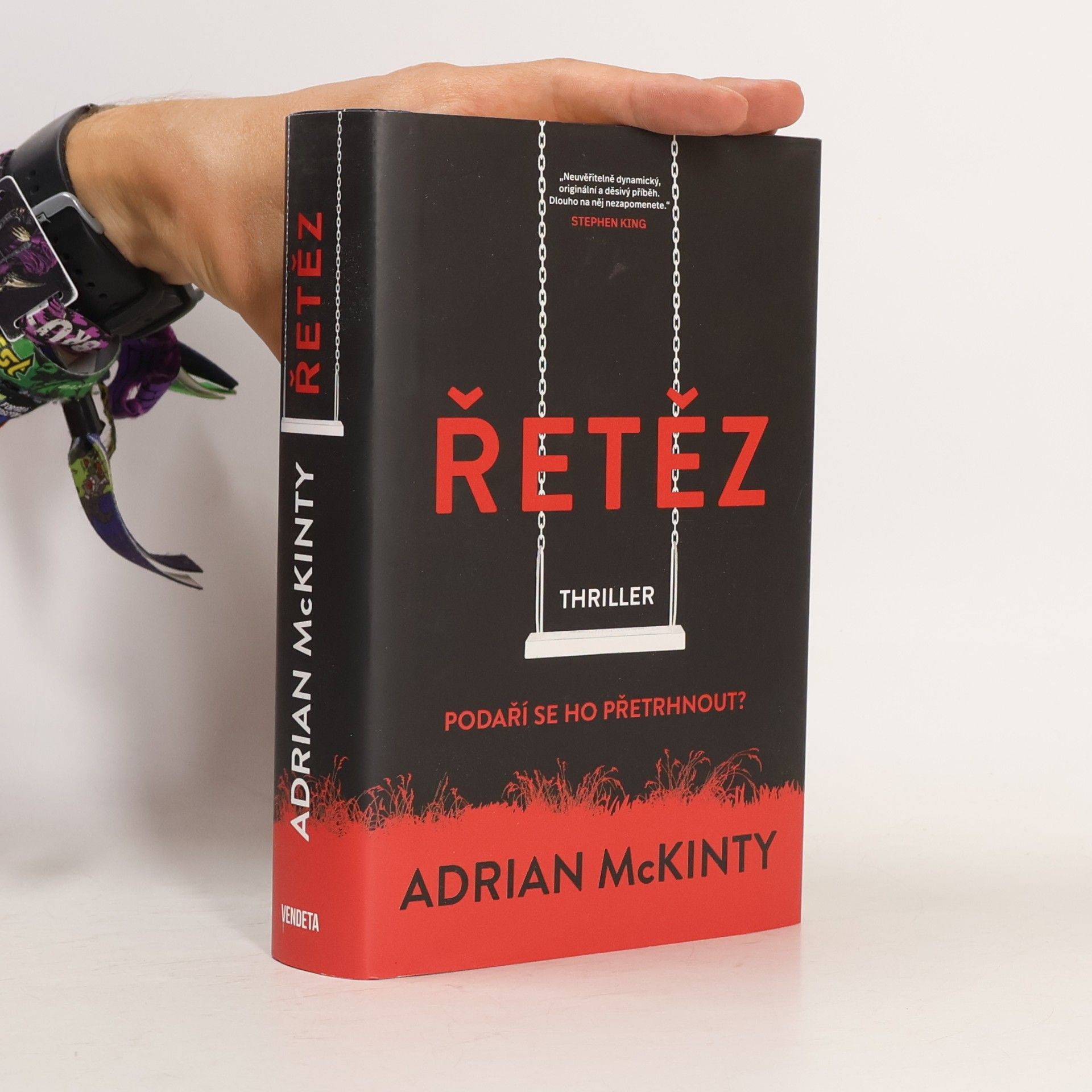 Adrian McKinty Řetěz