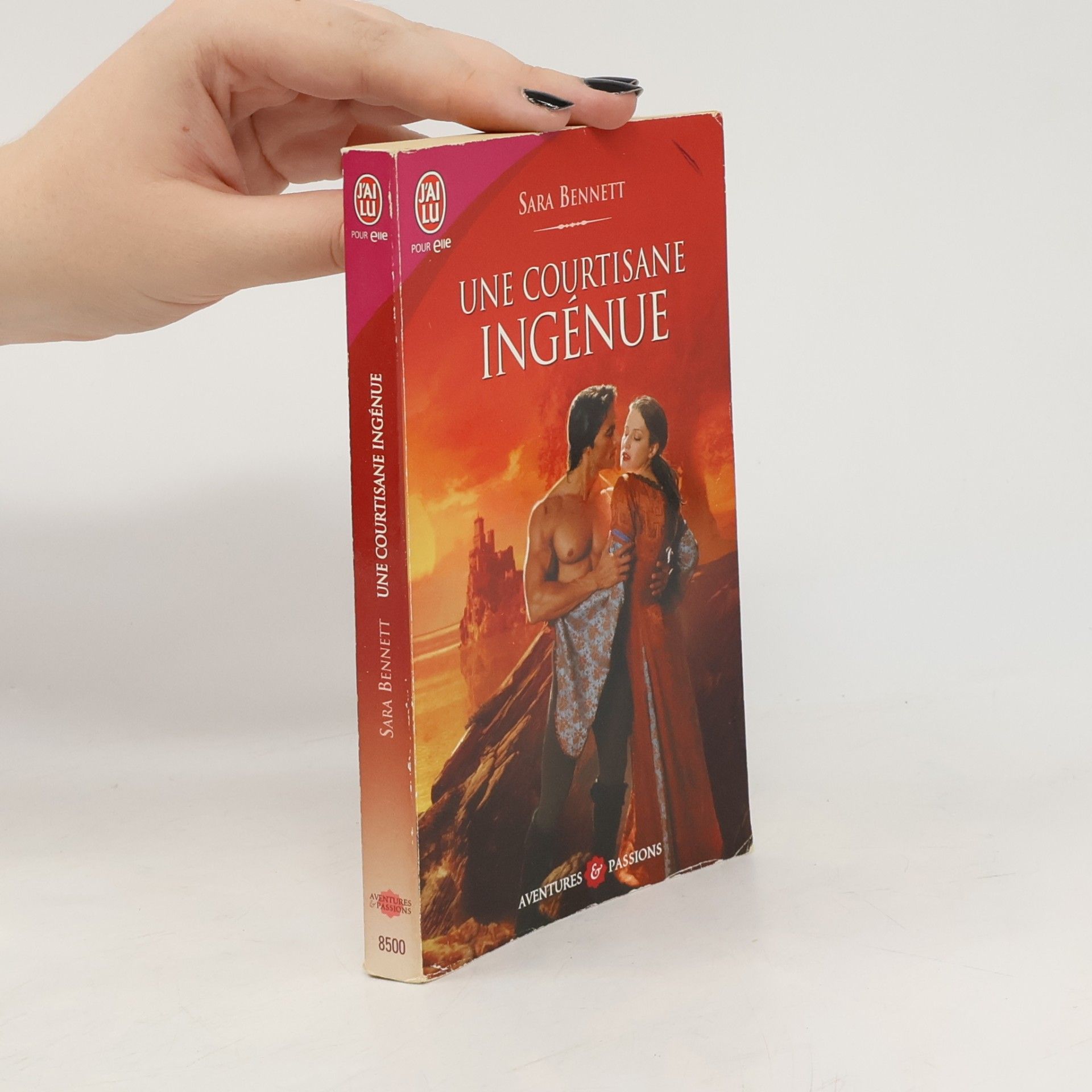 Sara Bennett J'ai Lu Pour elle: Une courtisane ingénue