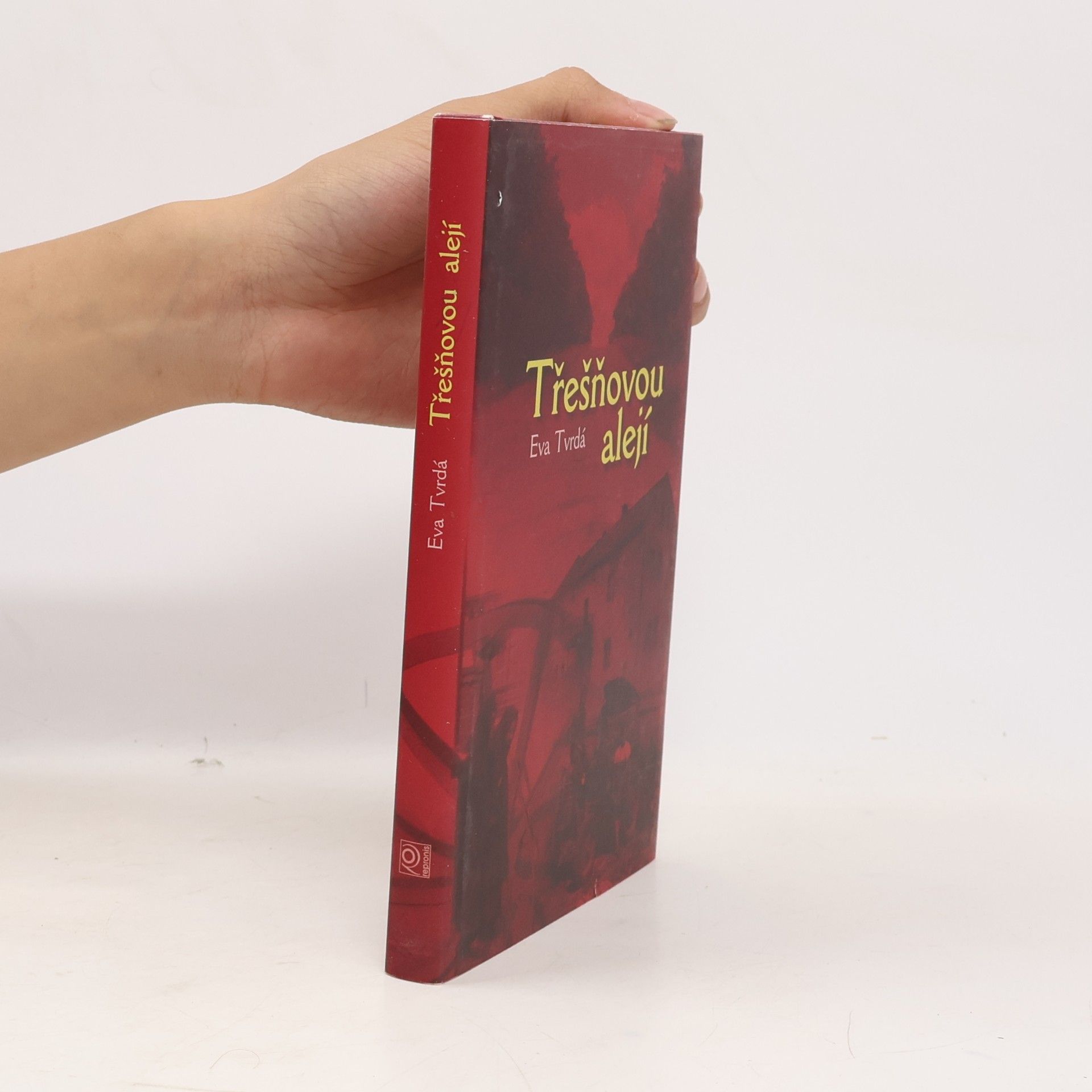 Eva Tvrdá Třešňovou alejí