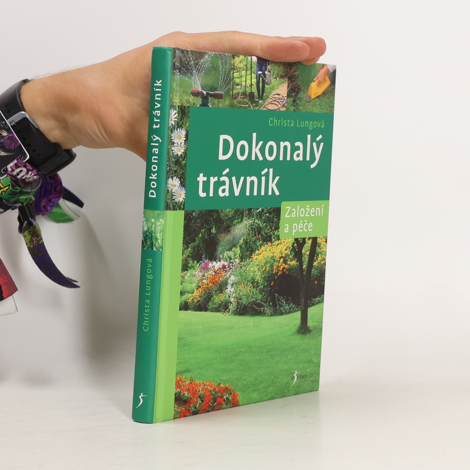 Dokonalý trávník. Založení a péče
