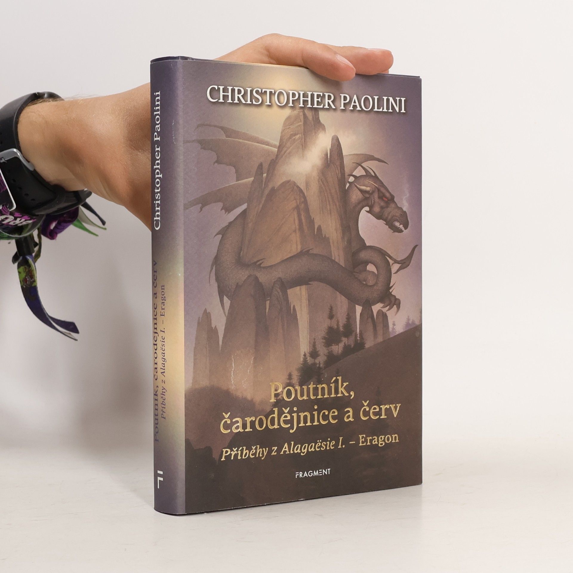 Christopher Paolini Poutník, čarodějnice a červ - Příběhy z Alagaësie I.